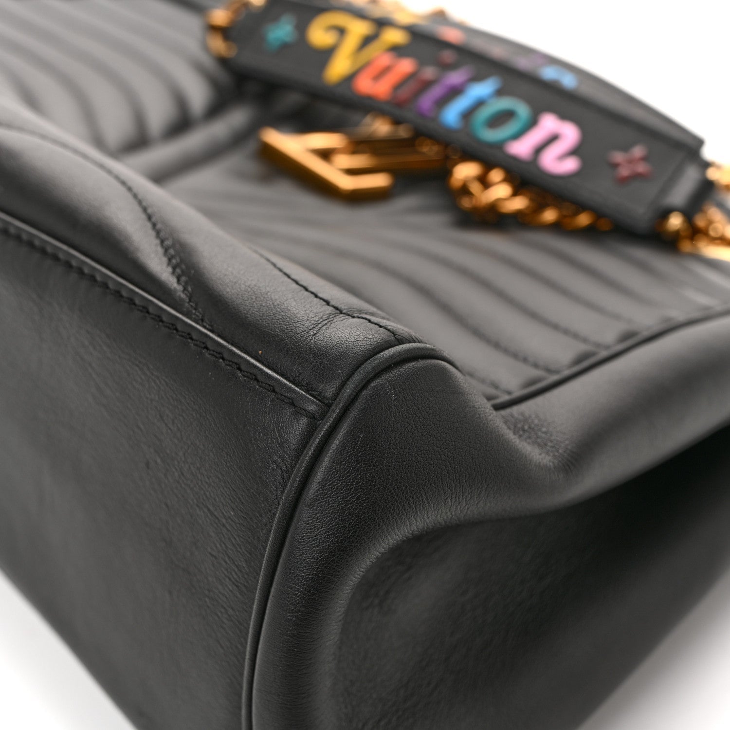 Calfskin New Wave Chain Tote Black