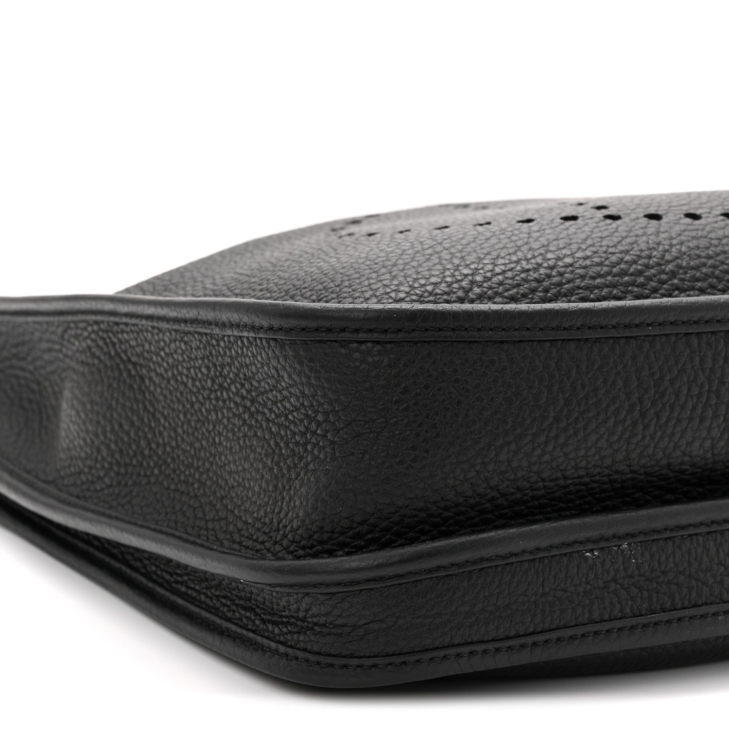 Taurillon Clemence Evelyne III PM Black