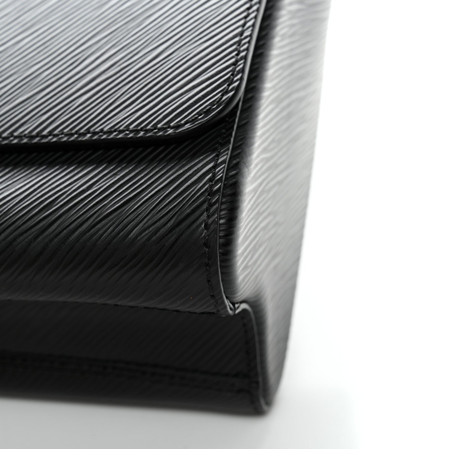 Epi Twist Shoulder Bag MM Black