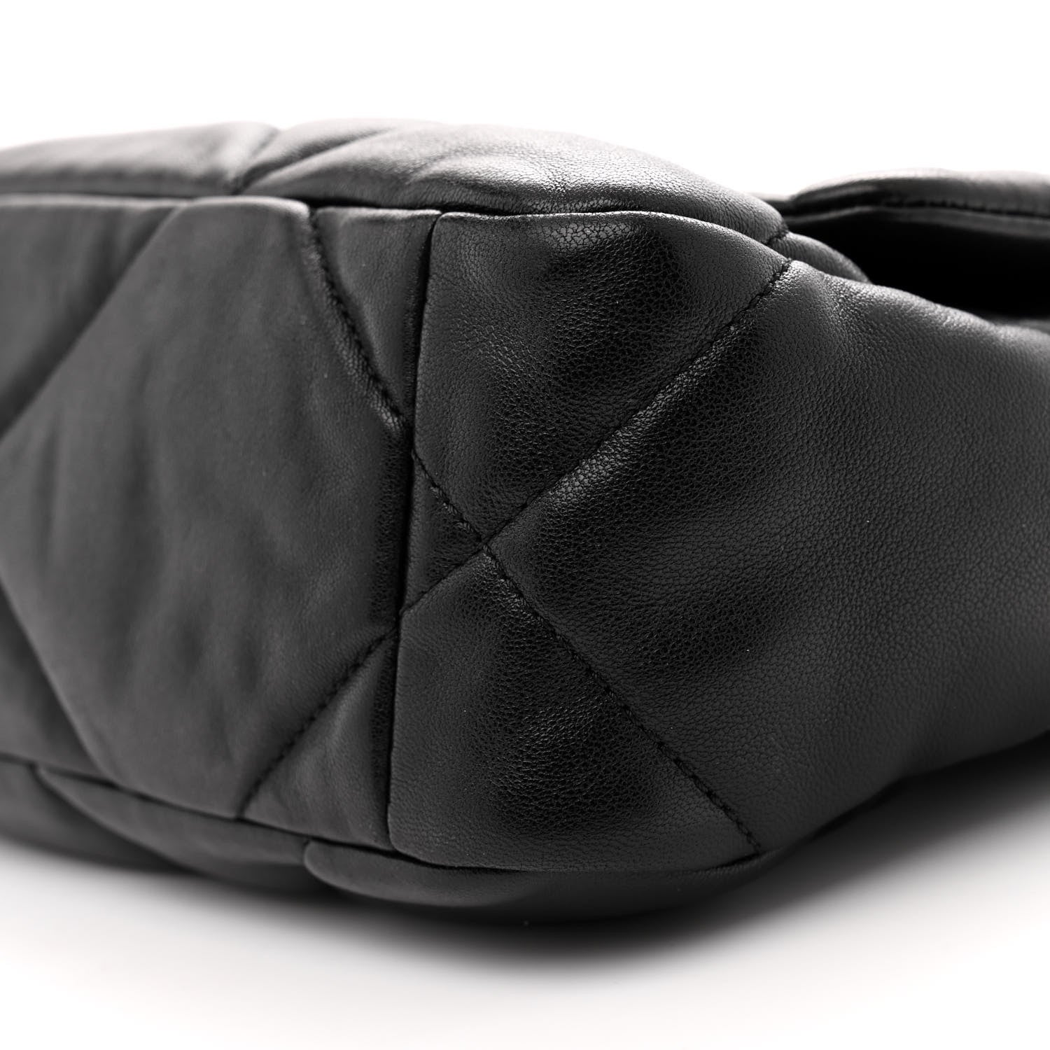 Lambskin Quilted Medium Chanel 19 Flap Black