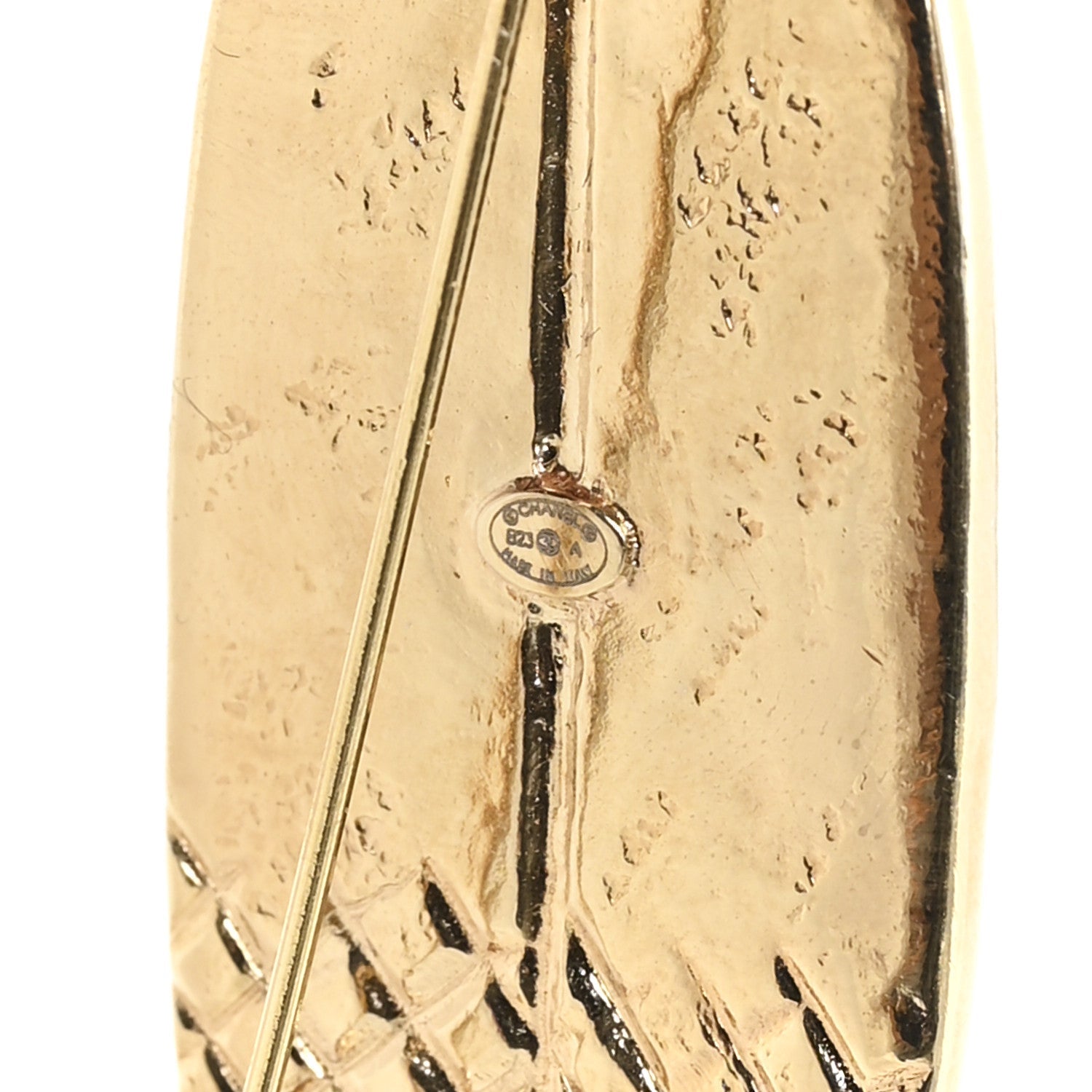 Metal CC Surfboard Brooch Gold