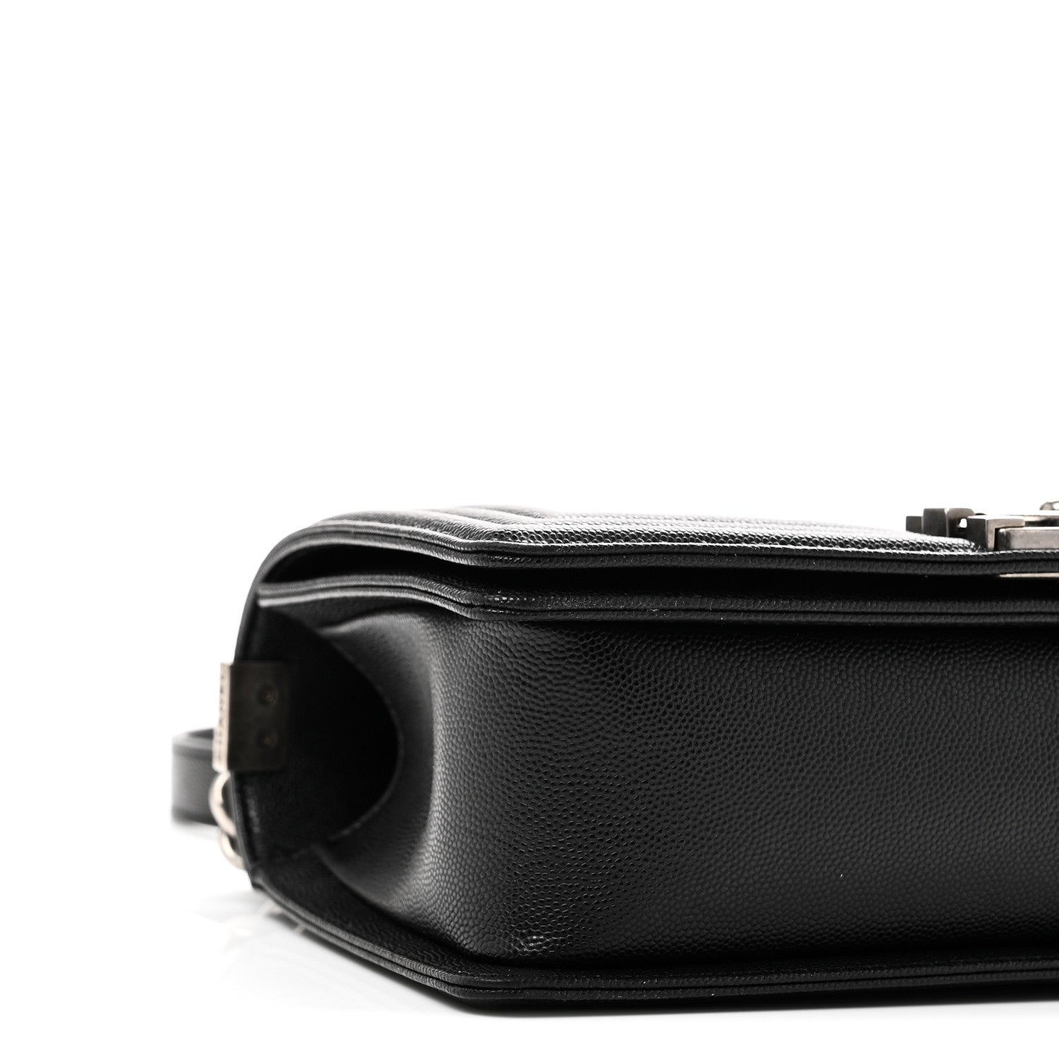 Caviar Quilted Medium Boy Flap Black
