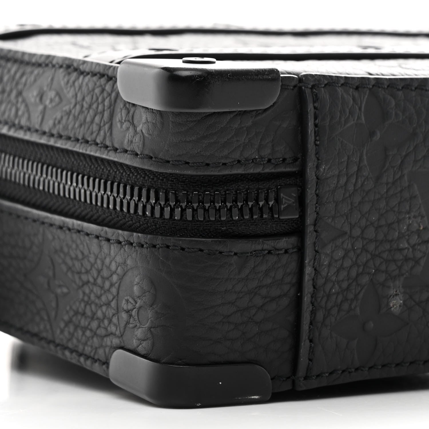 Taurillon Monogram Soft Trunk Black