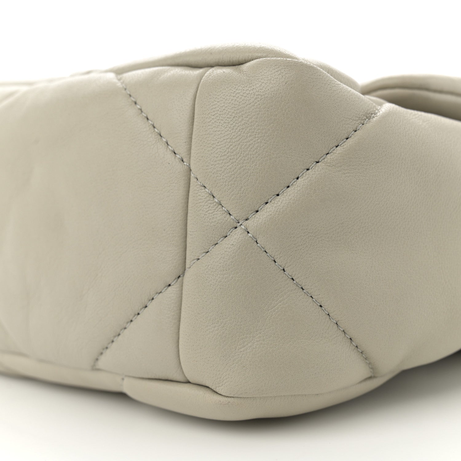 Lambskin Quilted Medium Chanel 19 Flap Grey