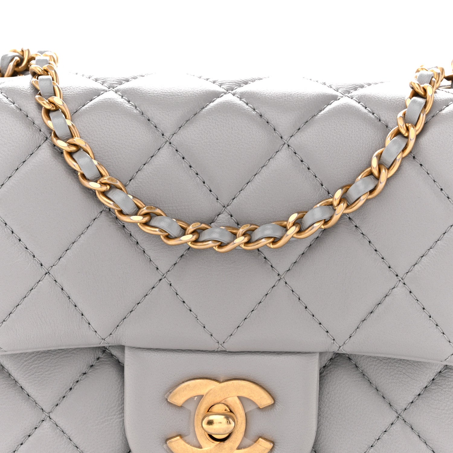 Lambskin Quilted Mini Pearl Crush Flap Light Grey