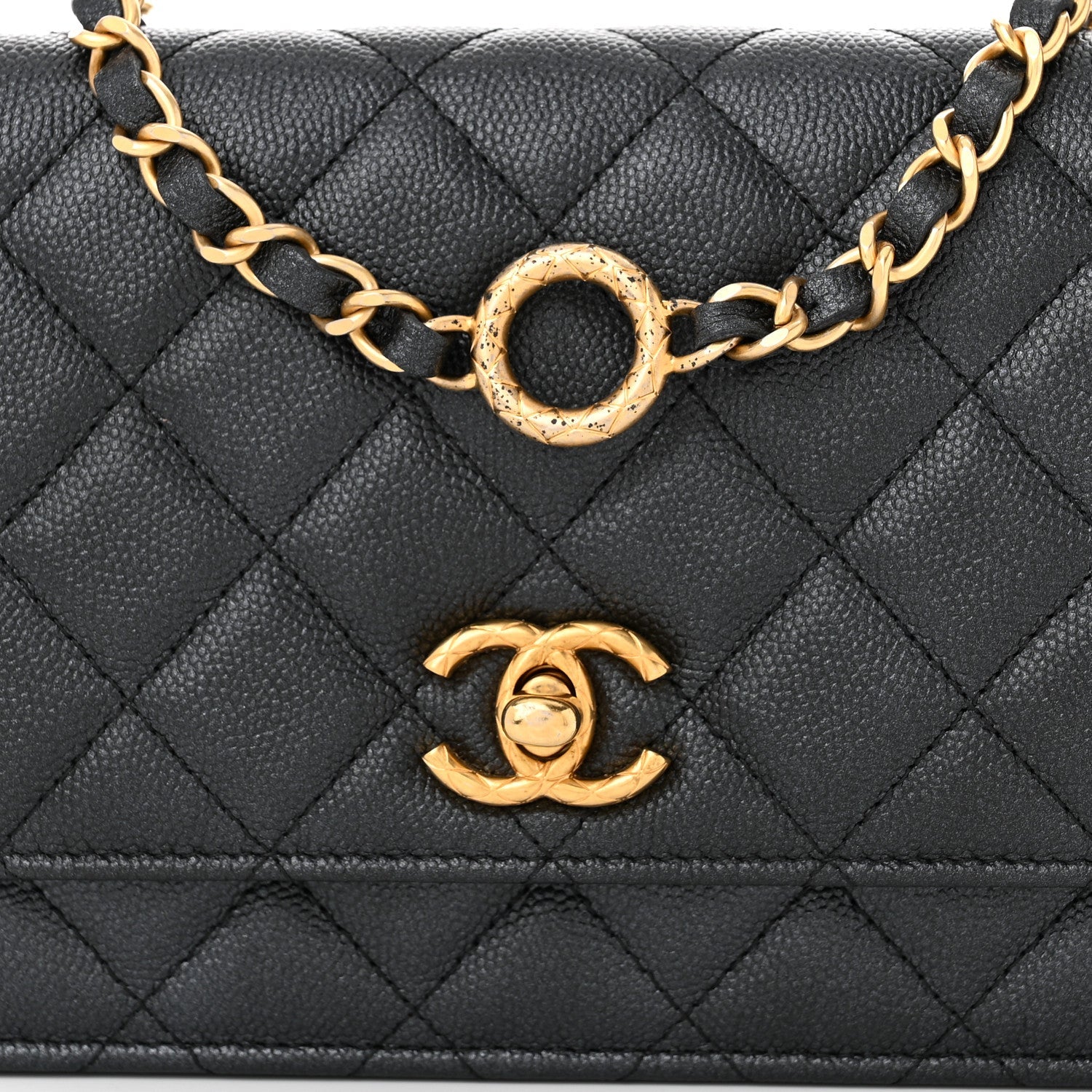 Pearly Caviar Quilted Fit For You Wallet On Chain WOC Black