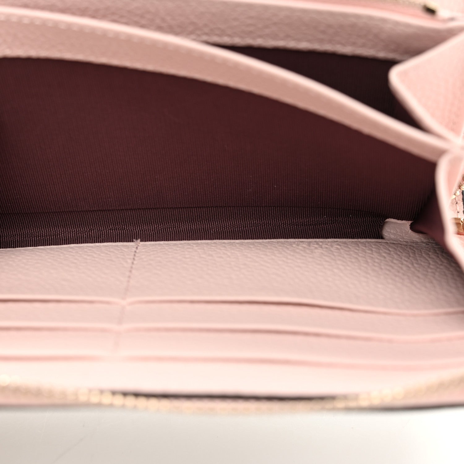 Dollar Calfskin GG Supreme Monogram GG Marmont Zip Around Wallet Porcelain Rose Beige Ebony