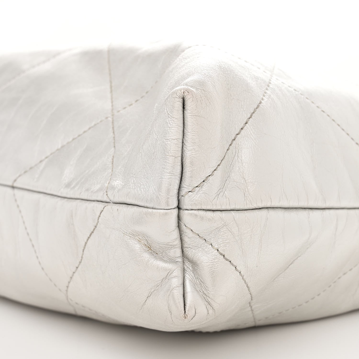 Metallic Shaded Calfskin Quilted Chanel 22 White Silver