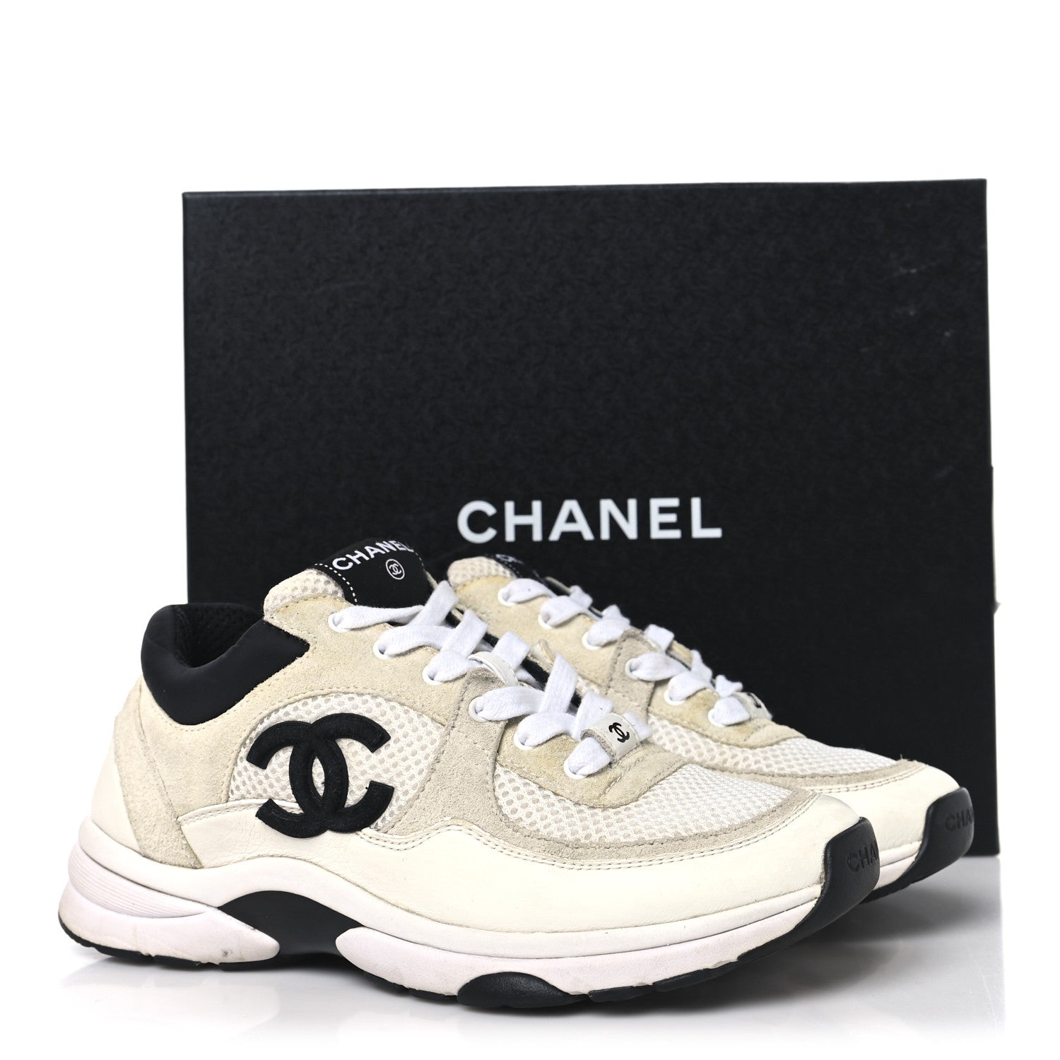 Mesh Suede Calfskin Grained Calfskin Womens CC Sneakers 37 White Black