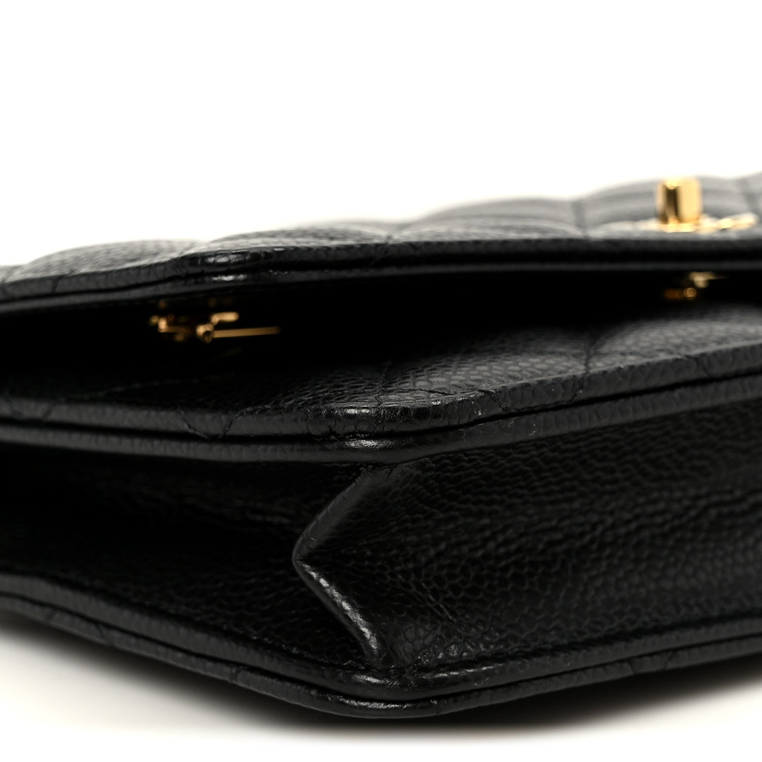 Caviar Quilted CC Turnlock Wallet On Chain WOC Black