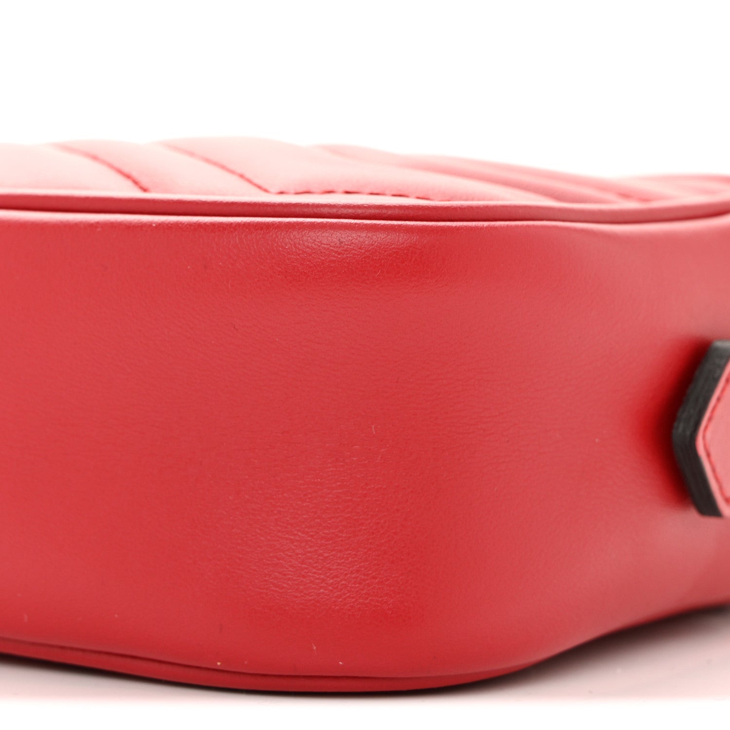 Calfskin Matelasse Mini GG Marmont Chain Shoulder Bag Hibiscus Red