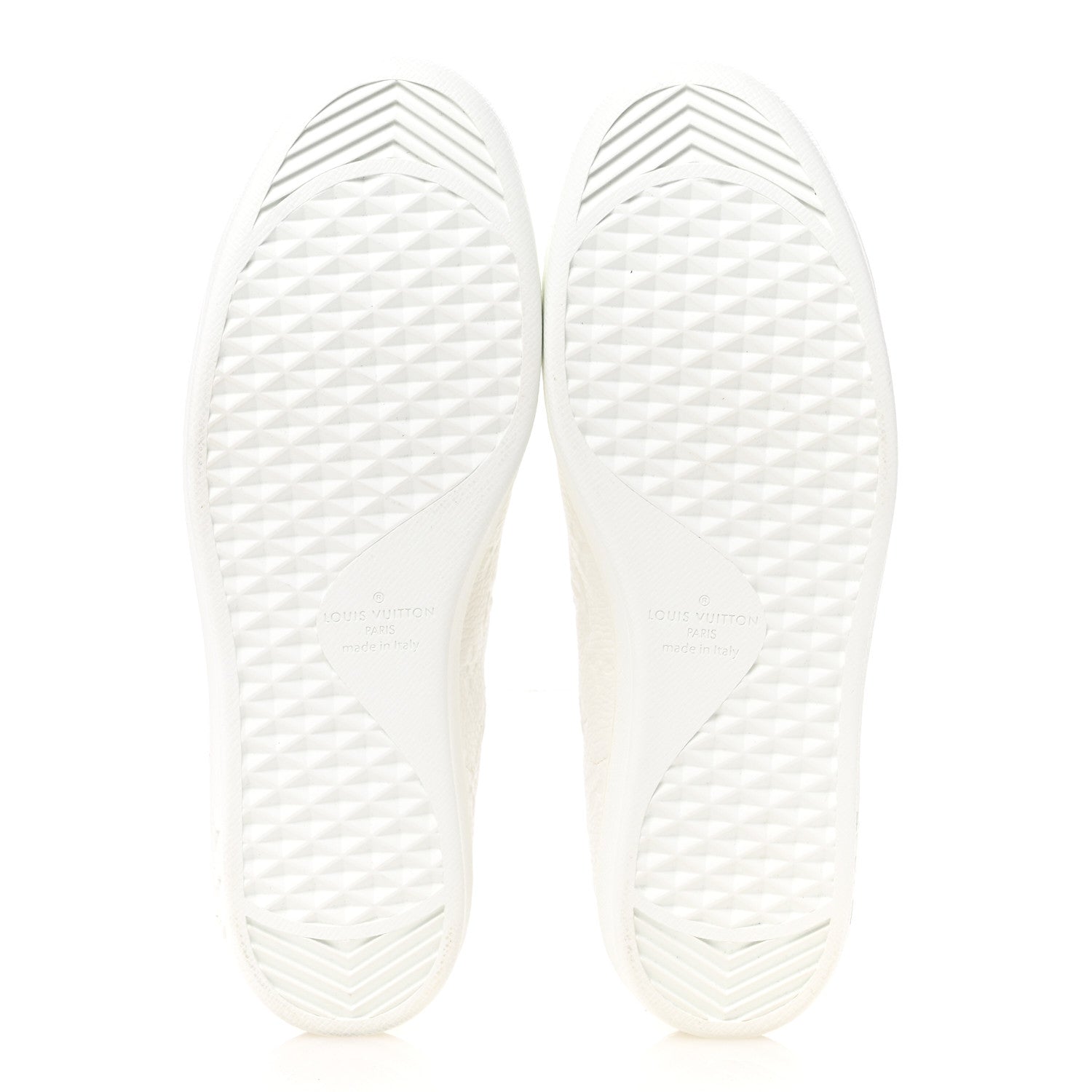 Iridescent Grained Calfskin Embossed Monogram Mens Luxembourg Low Top Sneakers 9.5 White