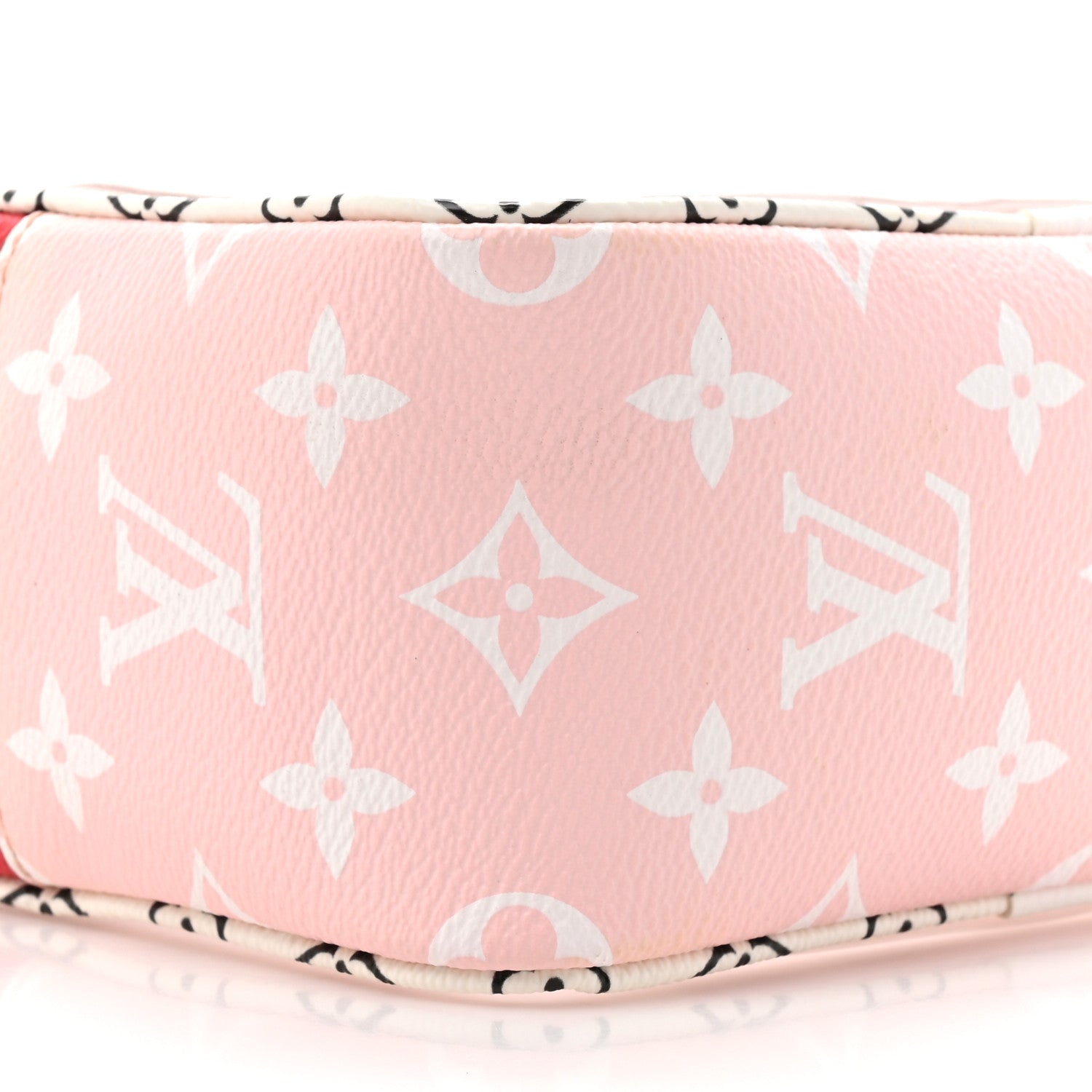 Monogram Giant Beach Pouch Rouge