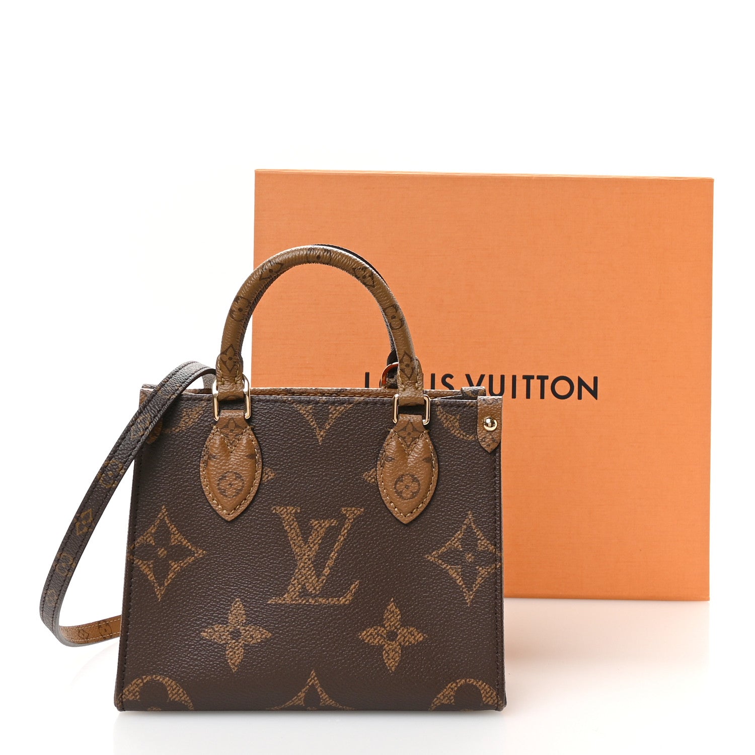 Reverse Monogram Giant Onthego BB