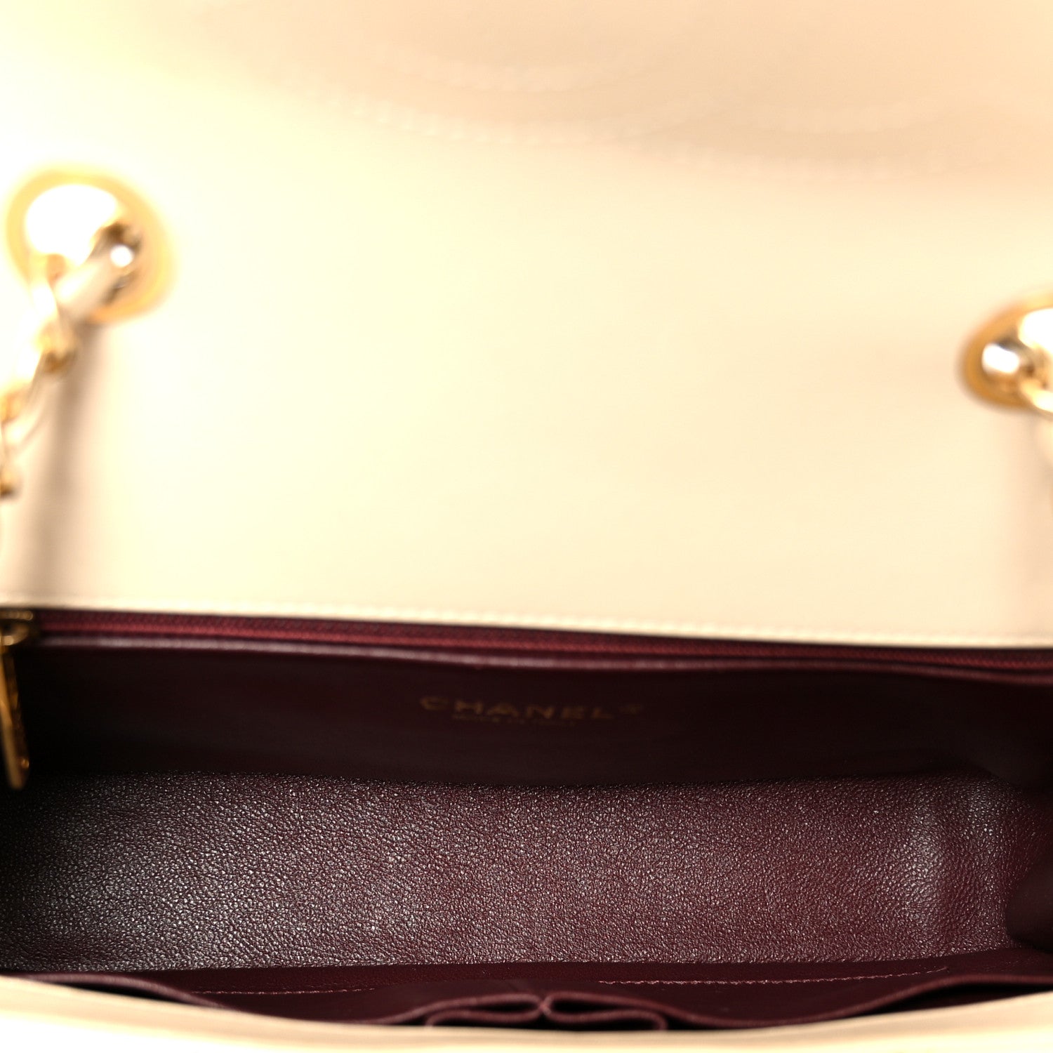 Caviar Quilted Medium CC Filigree Flap Beige