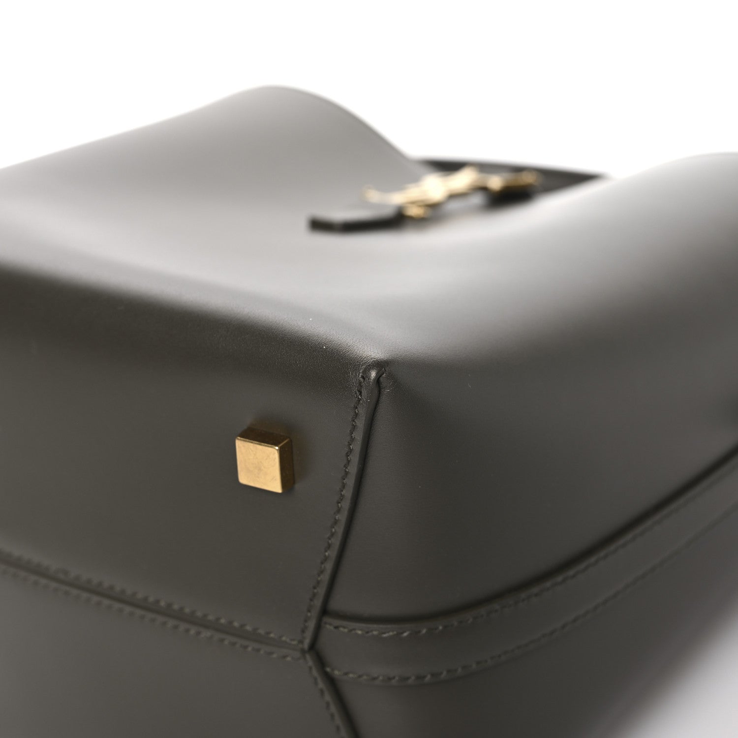 Shiny Calfskin Le 37 Bucket Bag Deep Musk