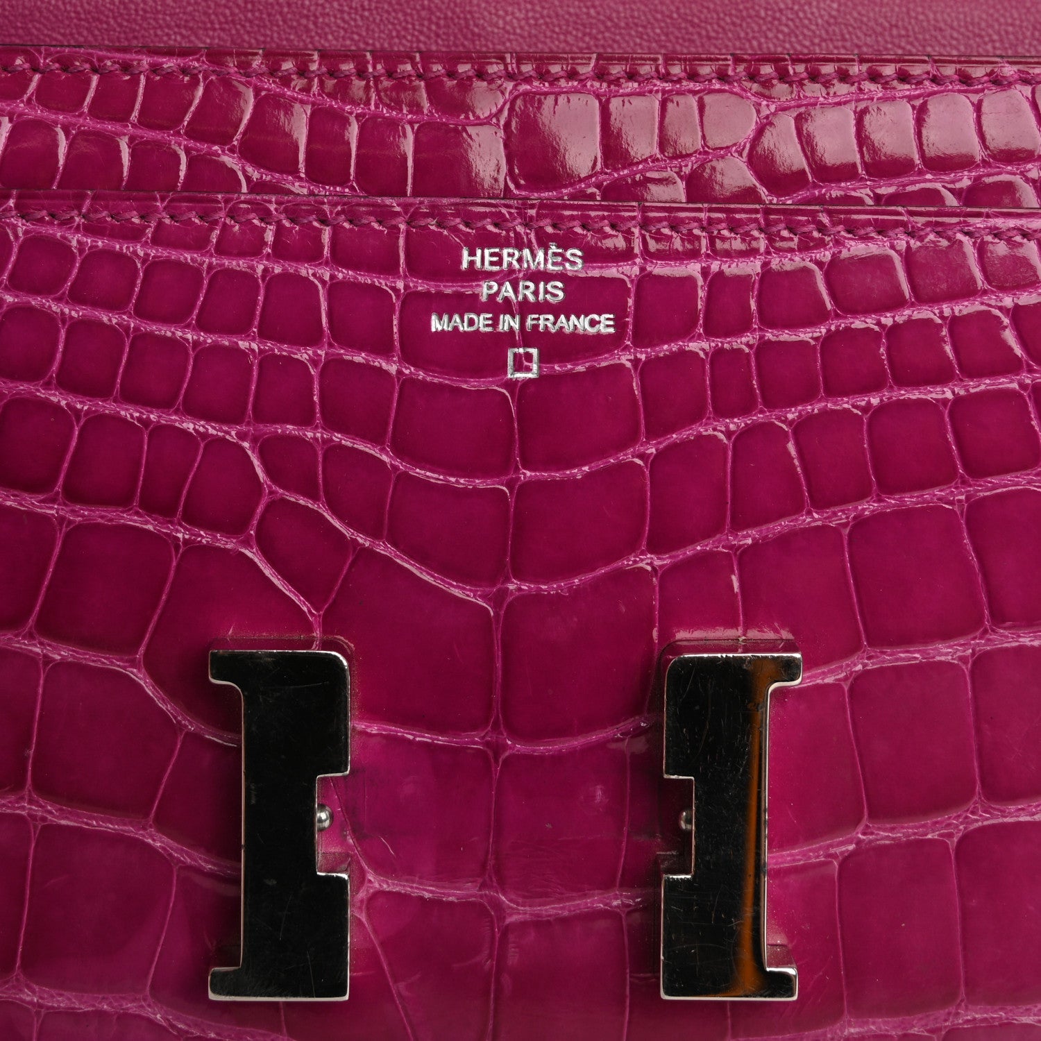 Shiny Alligator Constance Long Wallet Rose Scheherazade