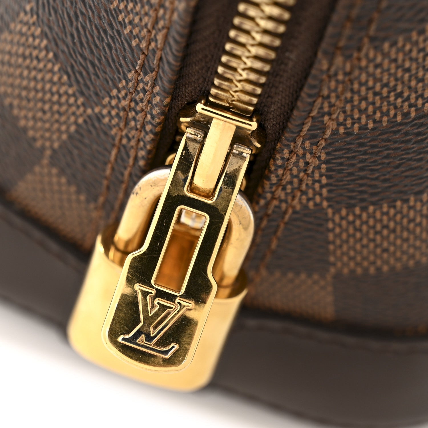 Damier Ebene Alma BB