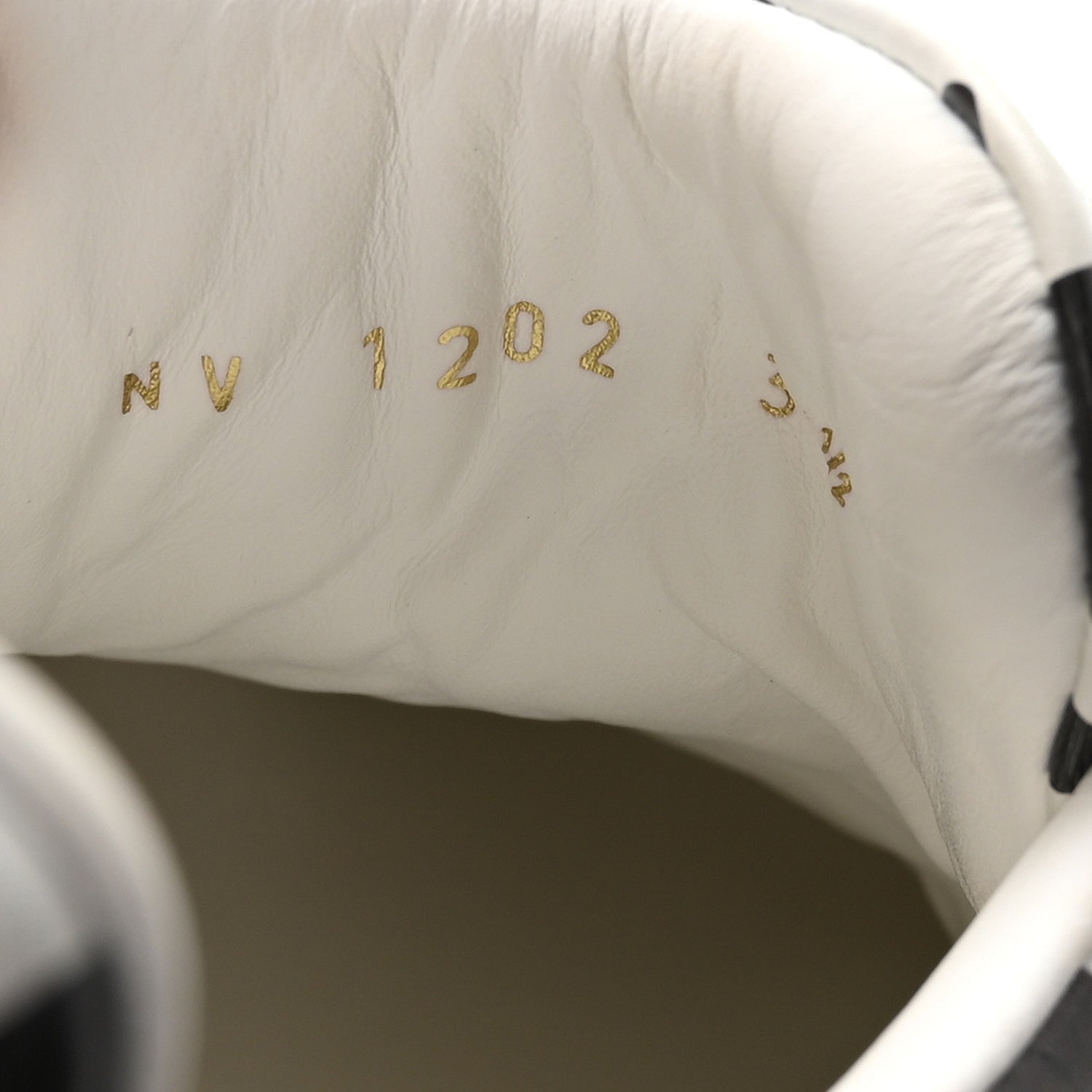 LV X YK Calfskin Printed Infinity Dots Time Out Sneakers 38.5 White