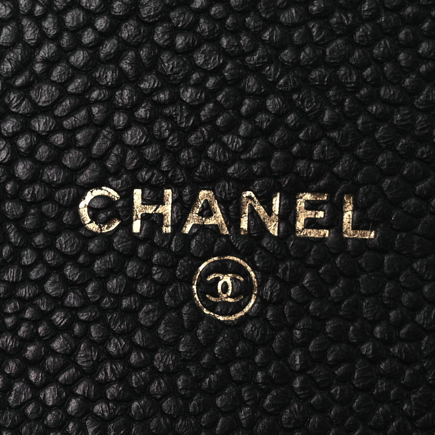 Grained Calfskin Quilted Cuba Wallet On Chain WOC Black