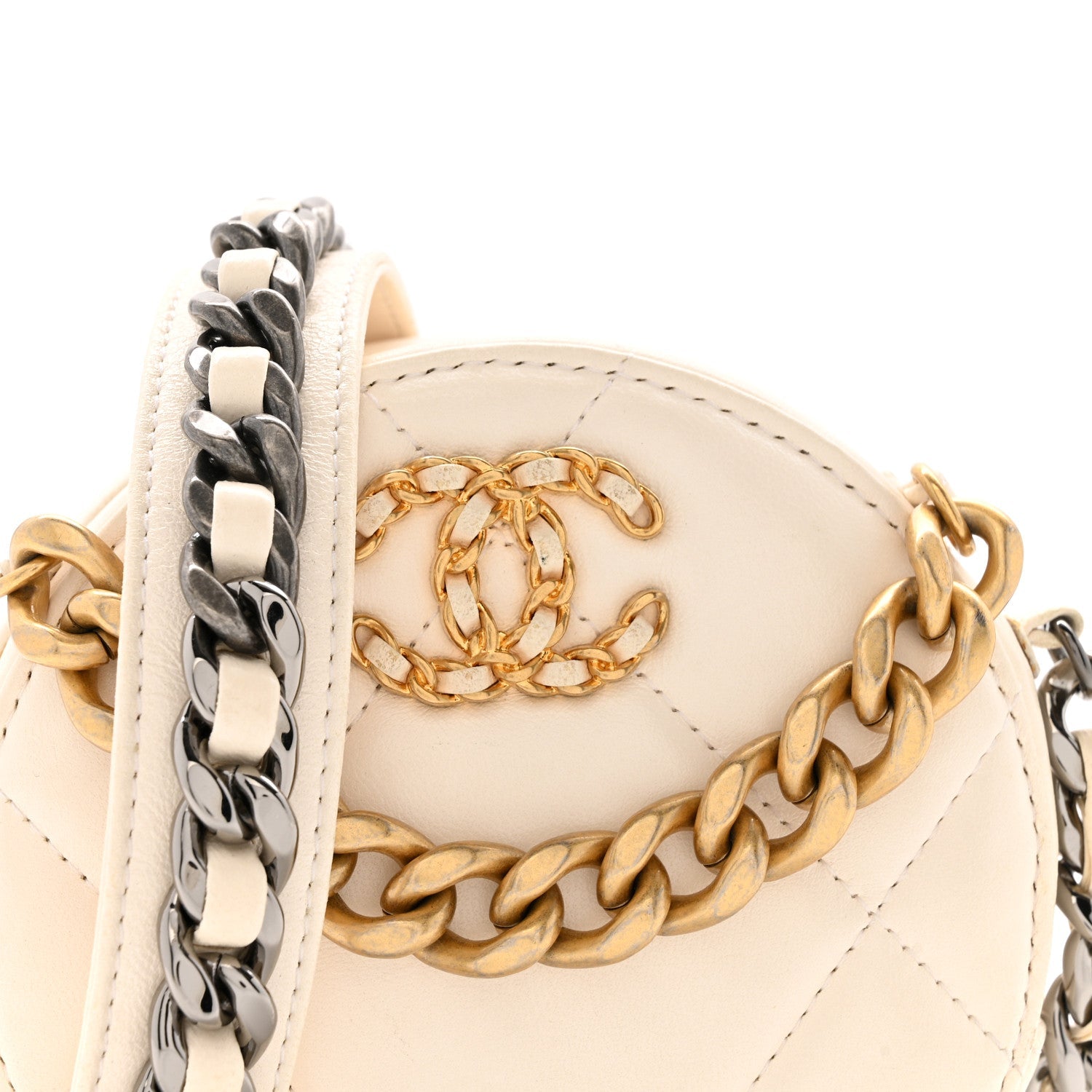 Lambskin Quilted Chanel 19 Round Clutch With Chain White