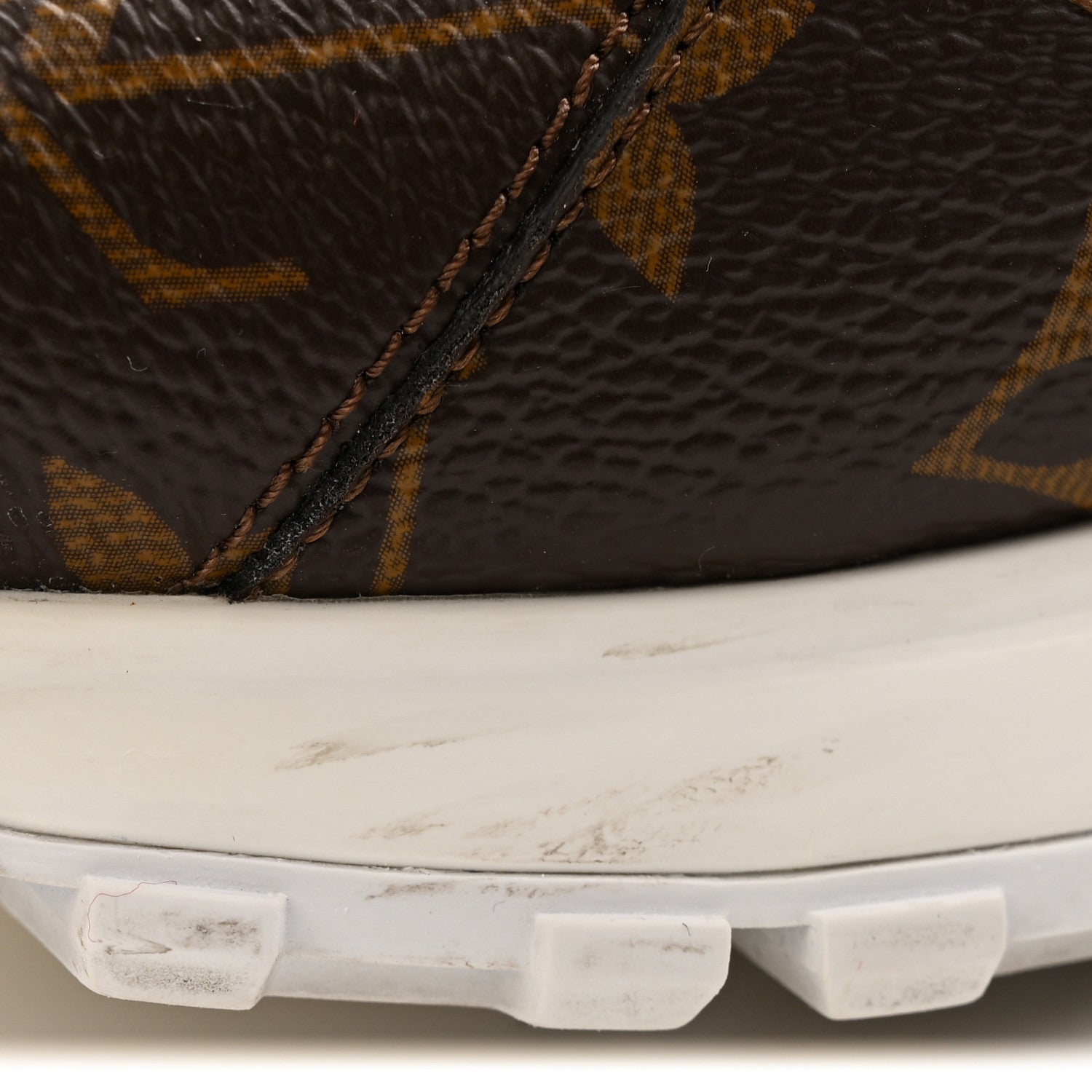 Monogram Mix Mens Run Away Sneakers 10 Ebene