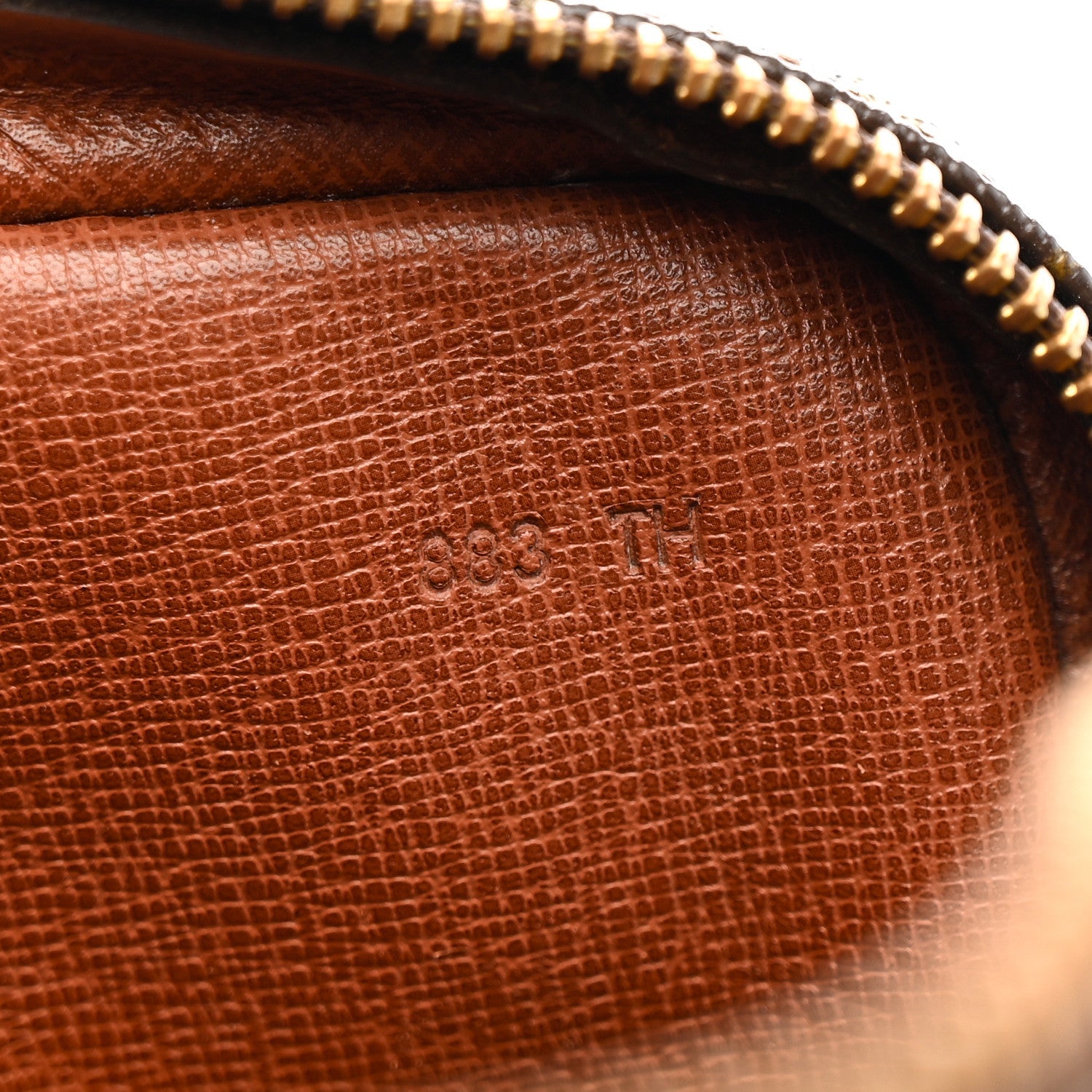 Monogram Pochette Marly Dragonne 22