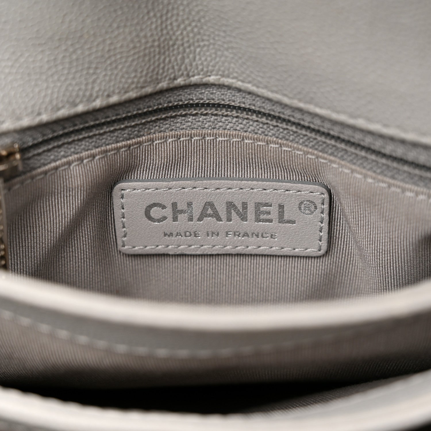 Caviar Quilted Medium Urban Companion Flap Grey