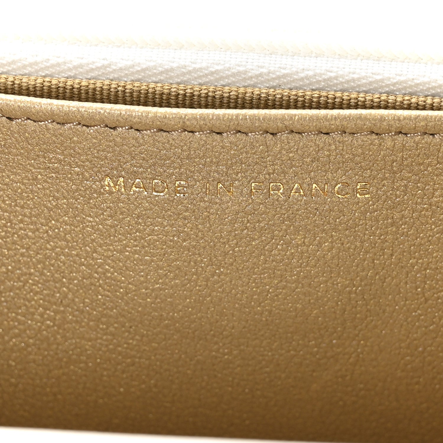 Lambskin Quilted CC Pearl Crush Wallet on Chain WOC White