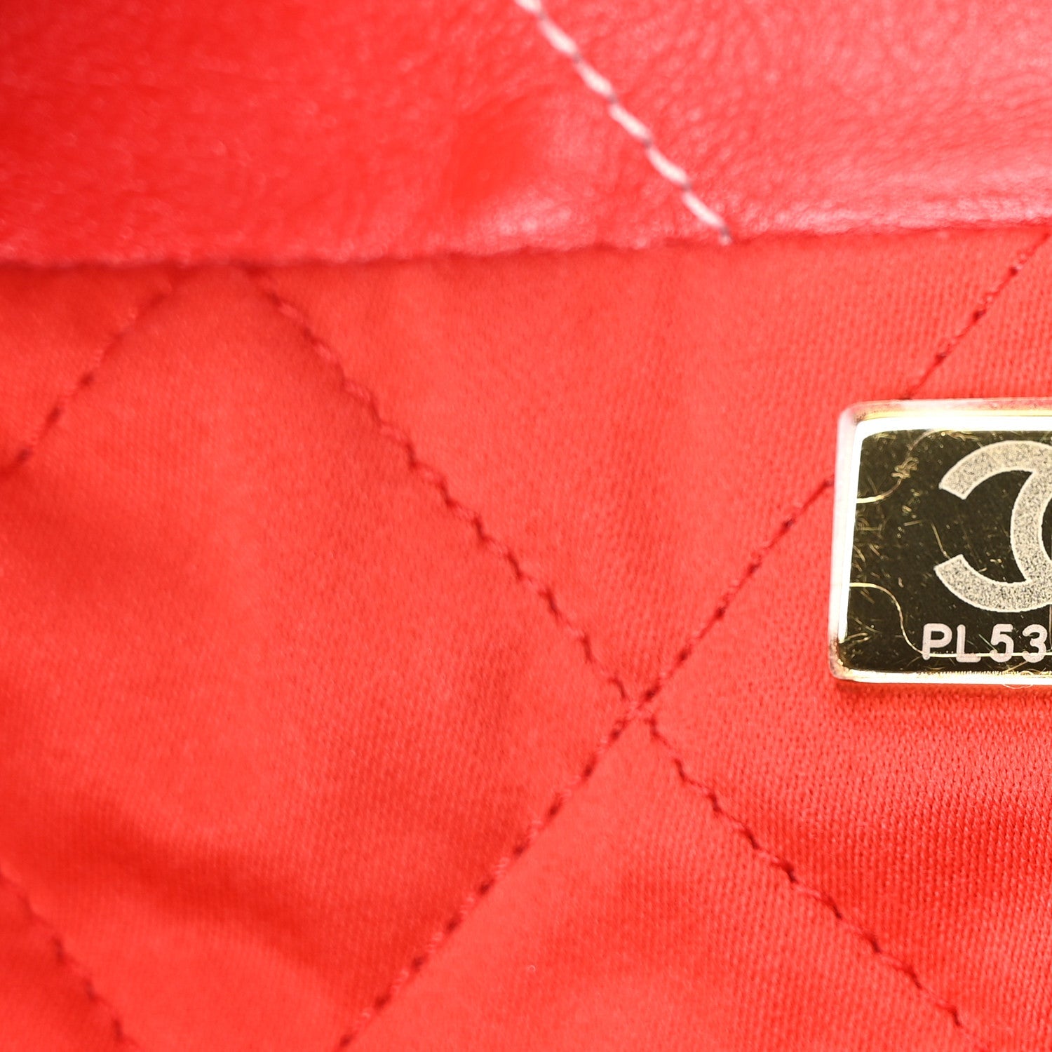 Shiny Calfskin Stitched Quilted Small Chanel 22 Red