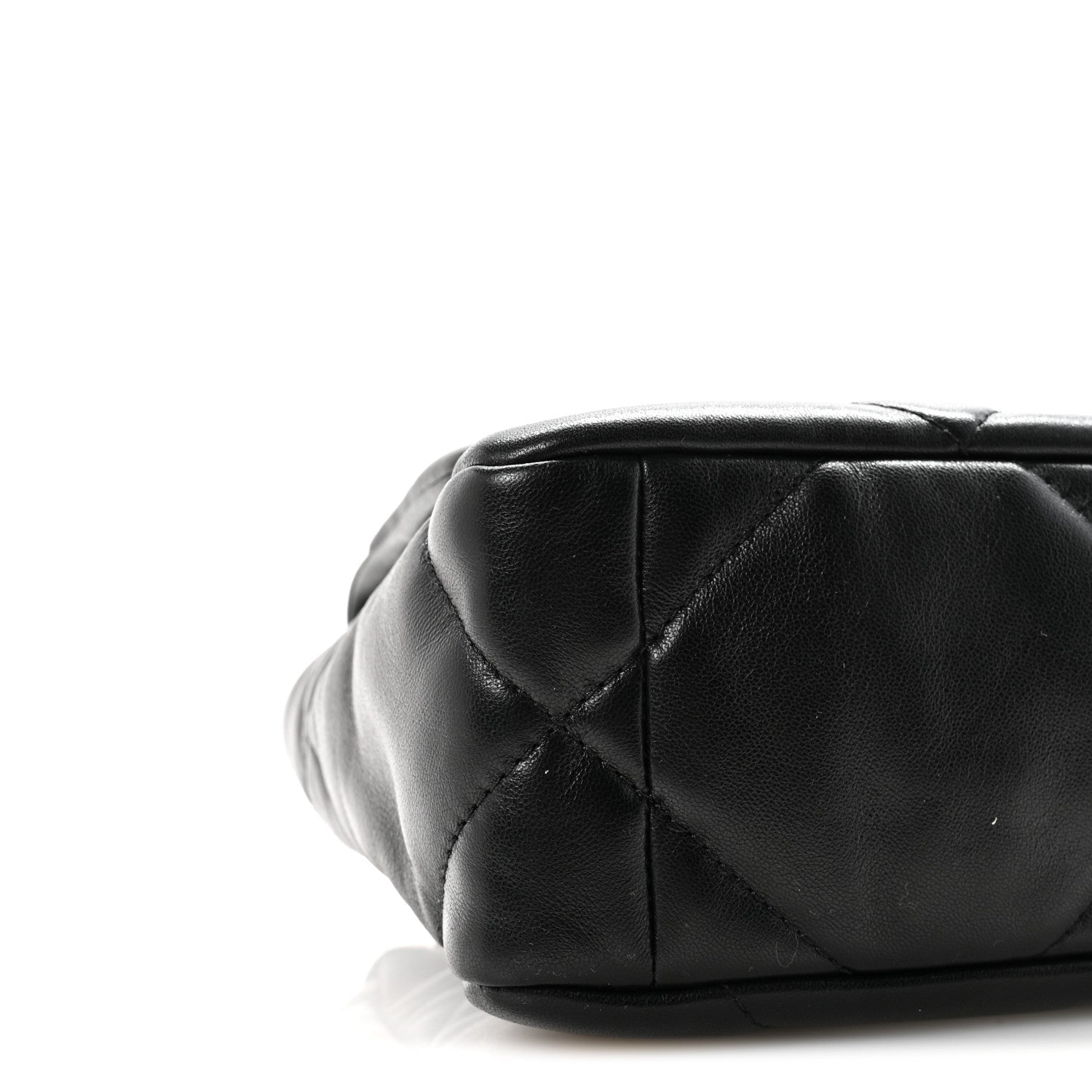 Lambskin Quilted Medium Chanel 19 Flap Black