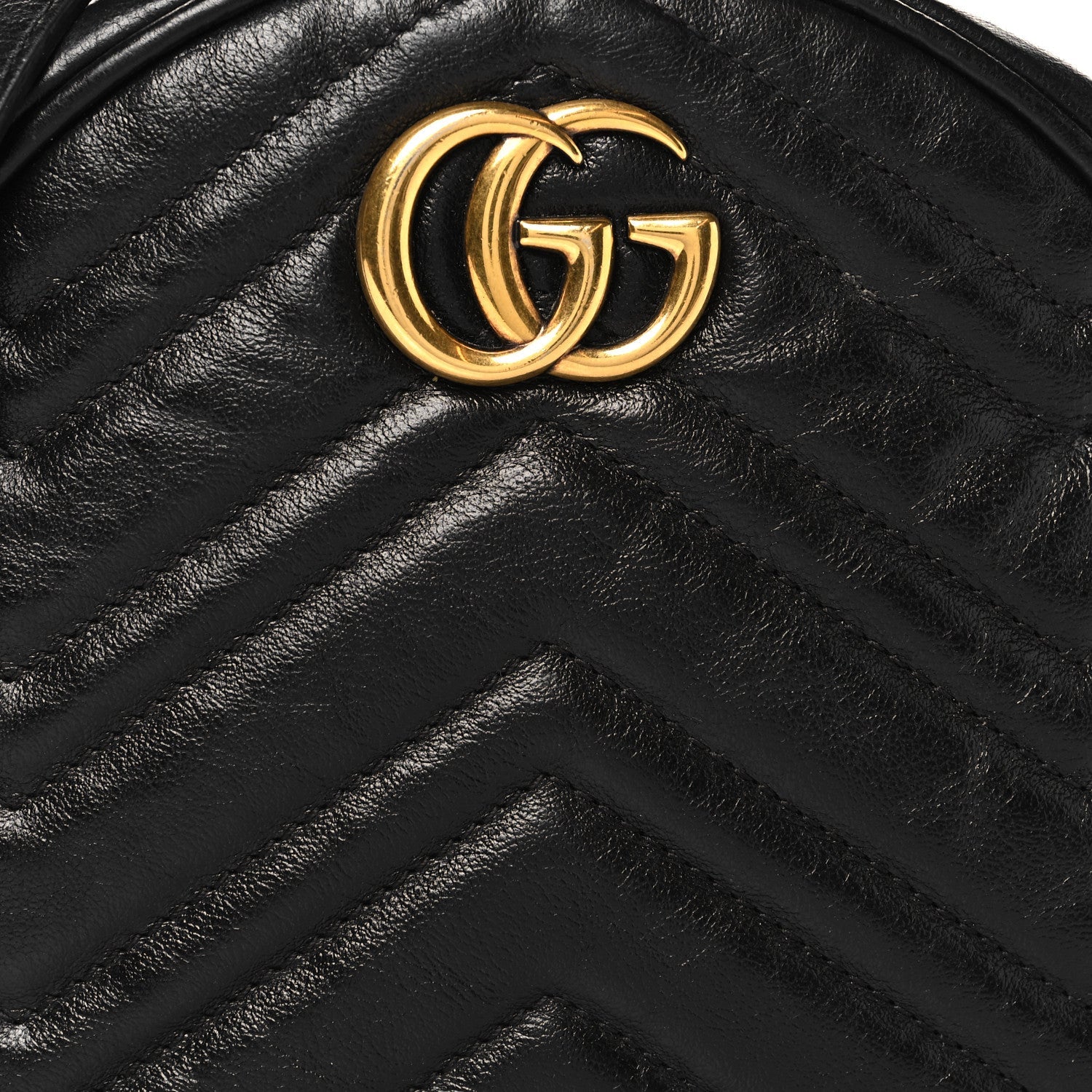 Azalea Calfskin Matelasse Heart Mini GG Marmont Round Shoulder Bag Black