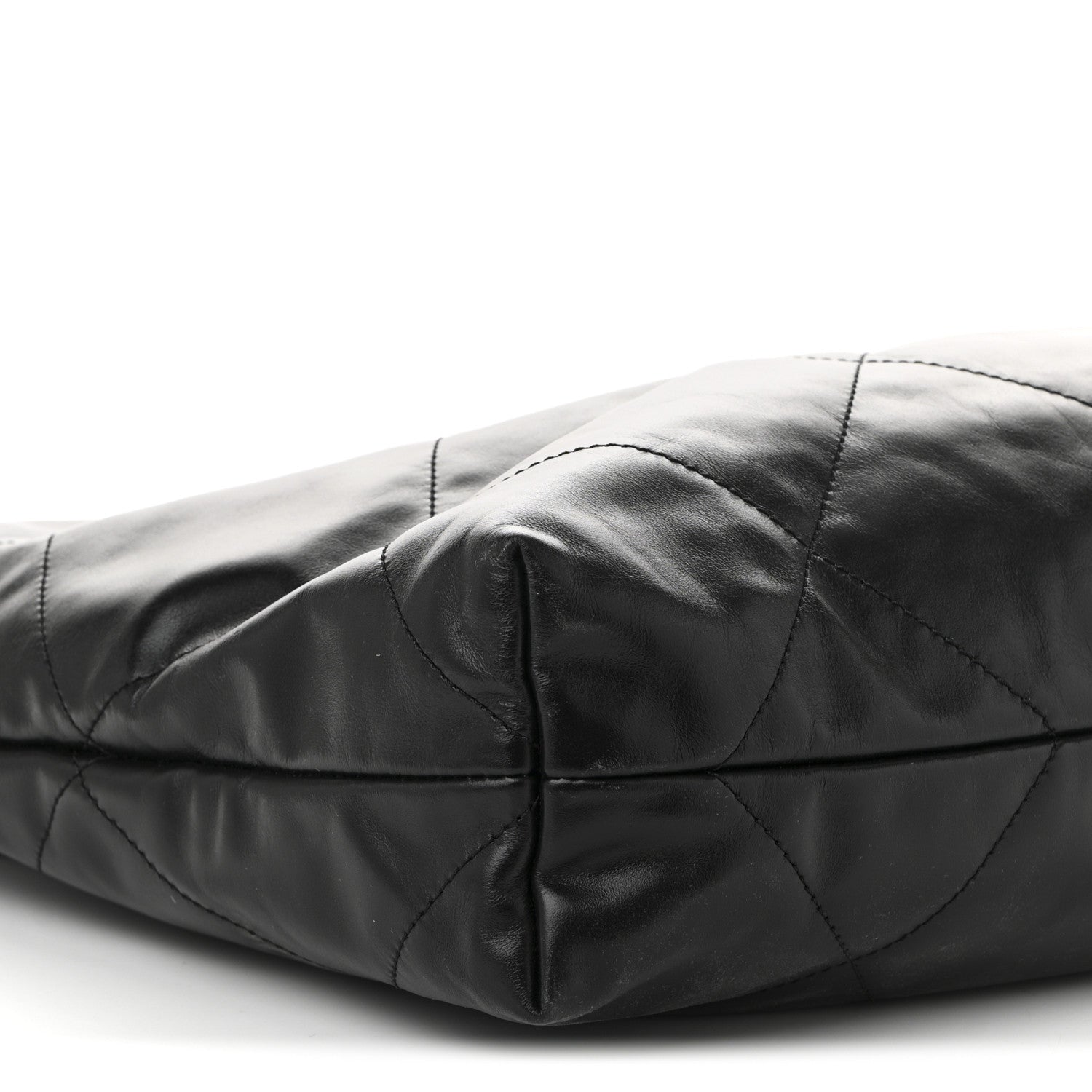 Shiny Calfskin Quilted Chanel 22 Black