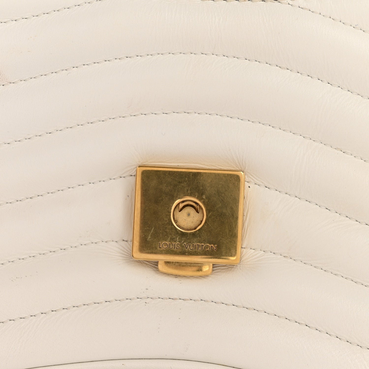Calfskin New Wave Chain PM White