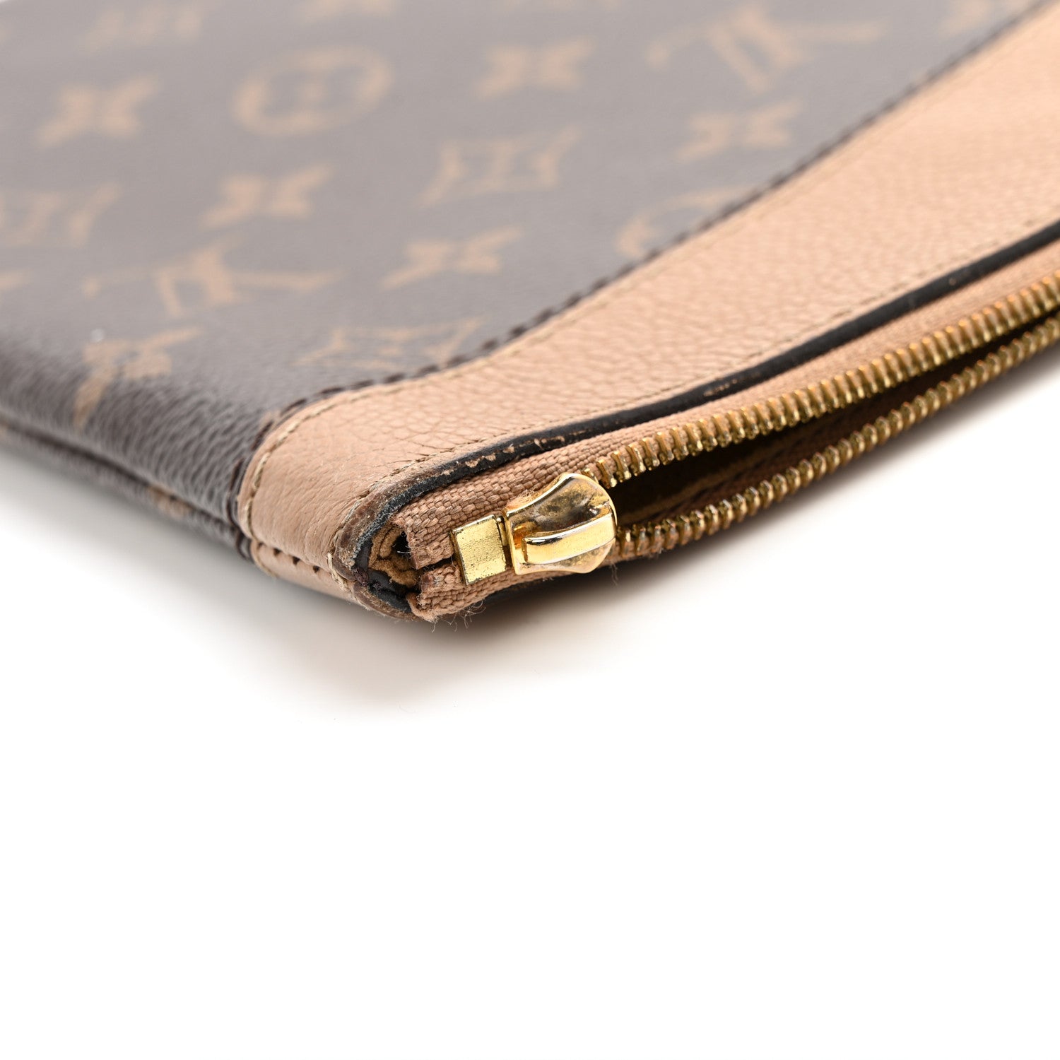 Monogram Daily Pouch Sesame