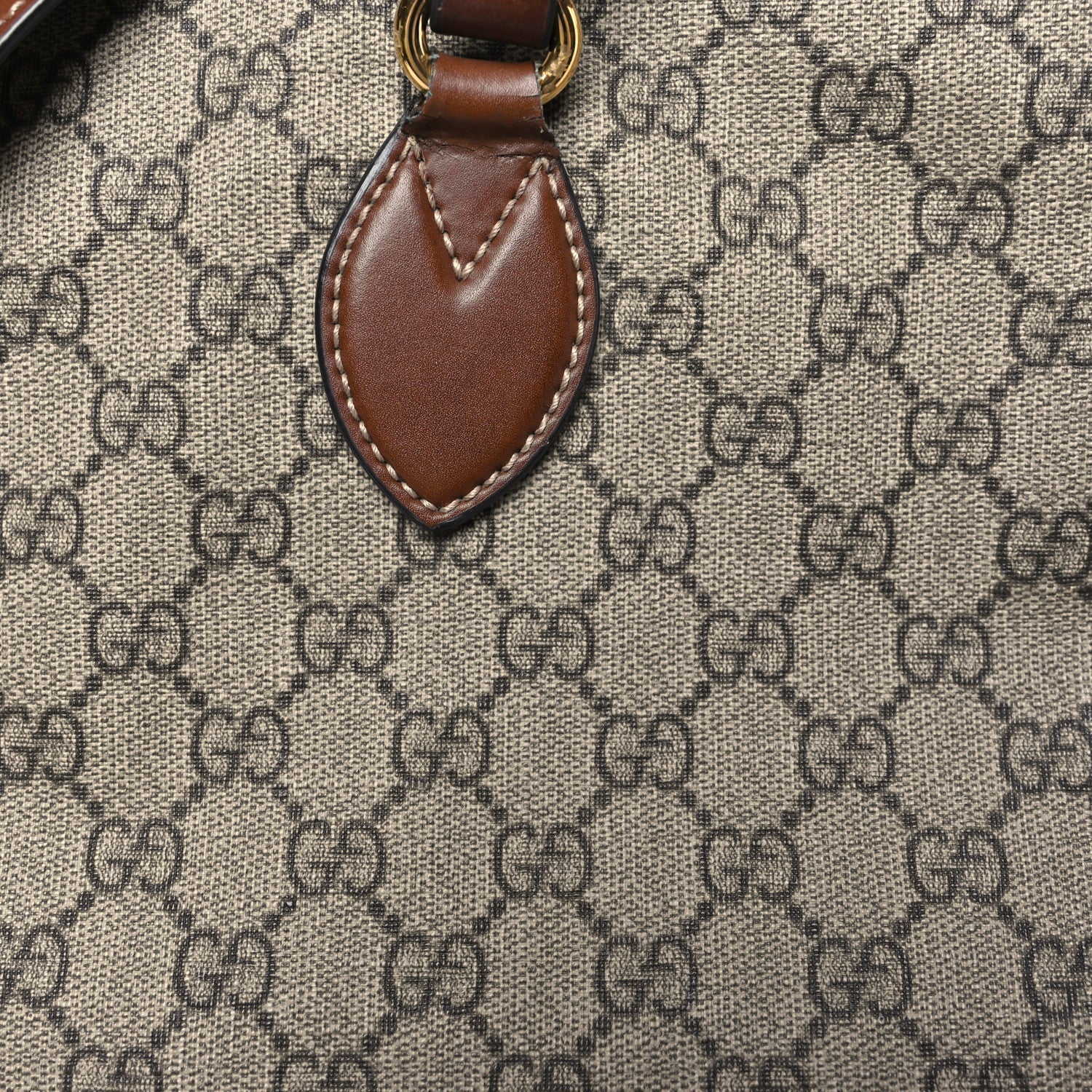 Soft GG Supreme Monogram Medium Crossbody Tote Beige Cuir