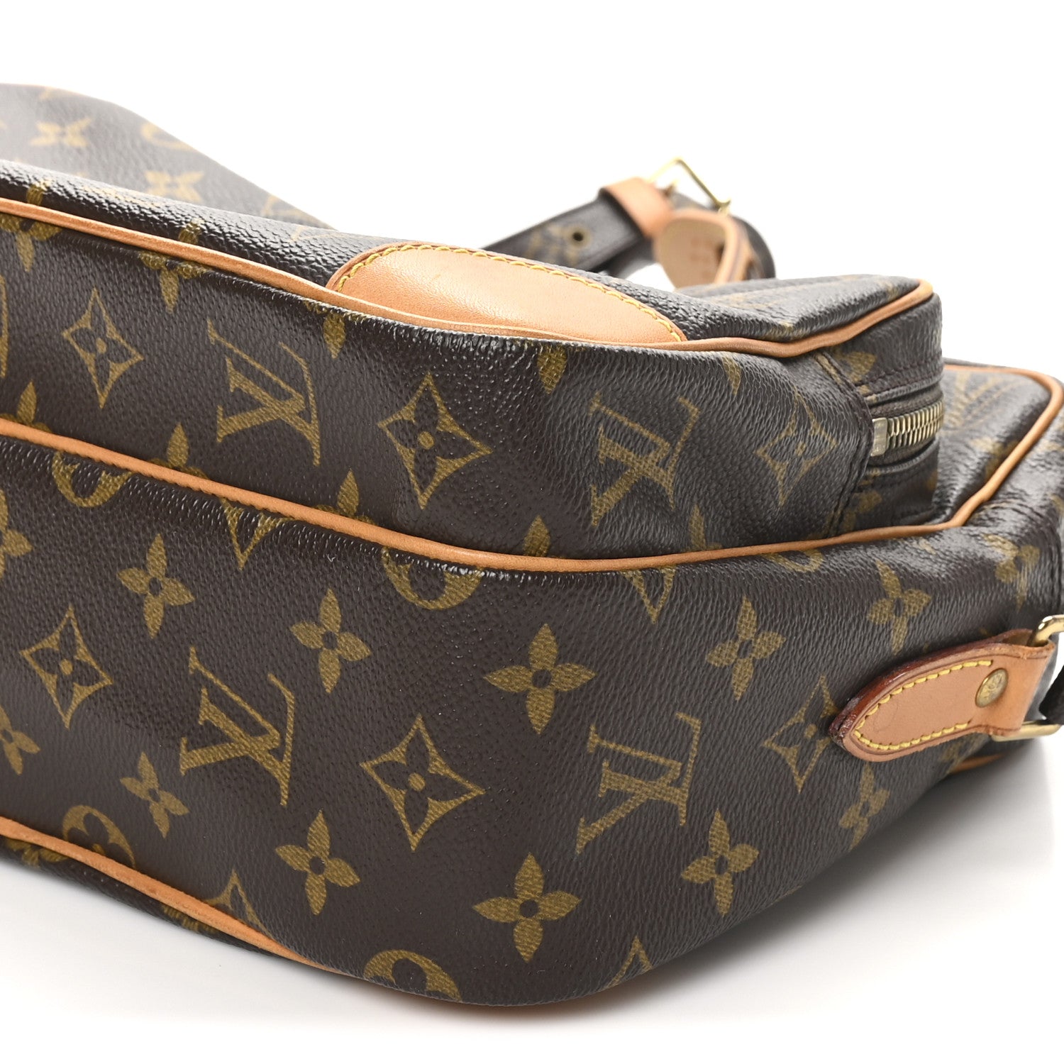 Monogram Nil 28