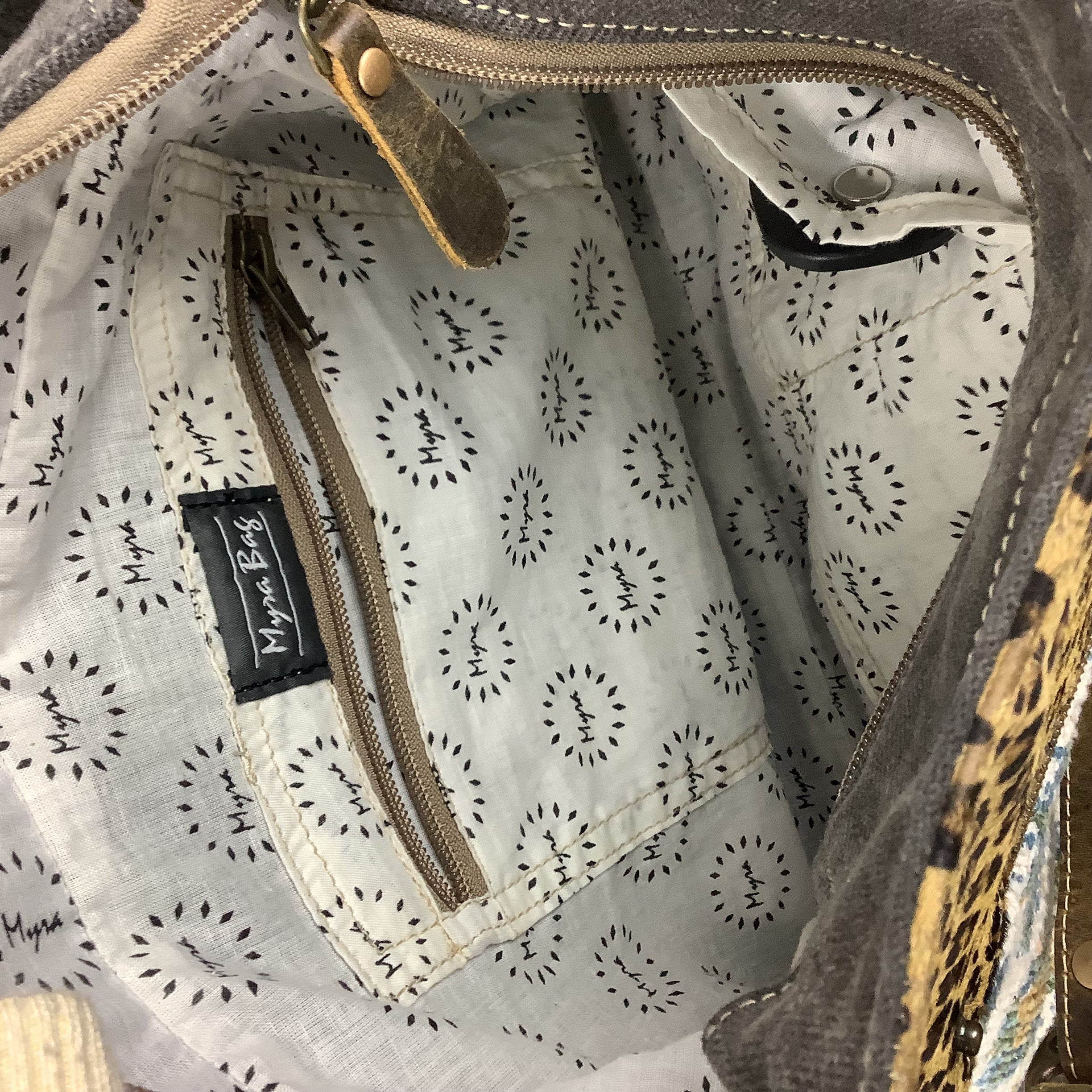 Crossbody By Myra, Size: Medium