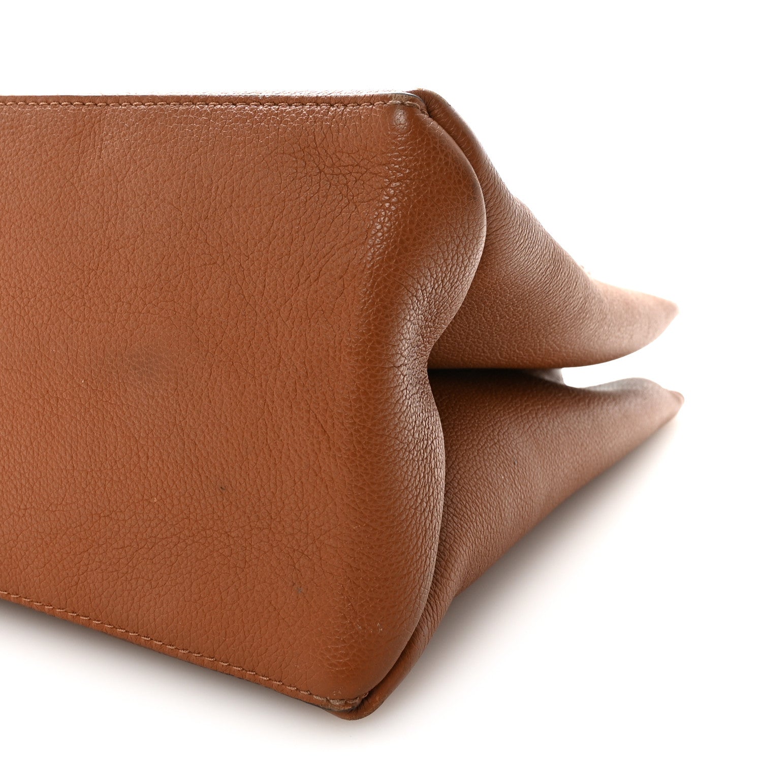 Grained Calfskin Lockme Shopper Chataigne