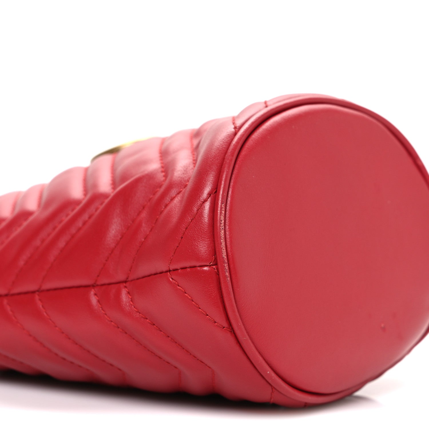 Calfskin Matelasse Mini GG Marmont 2.0 Bucket Bag Hibiscus Red