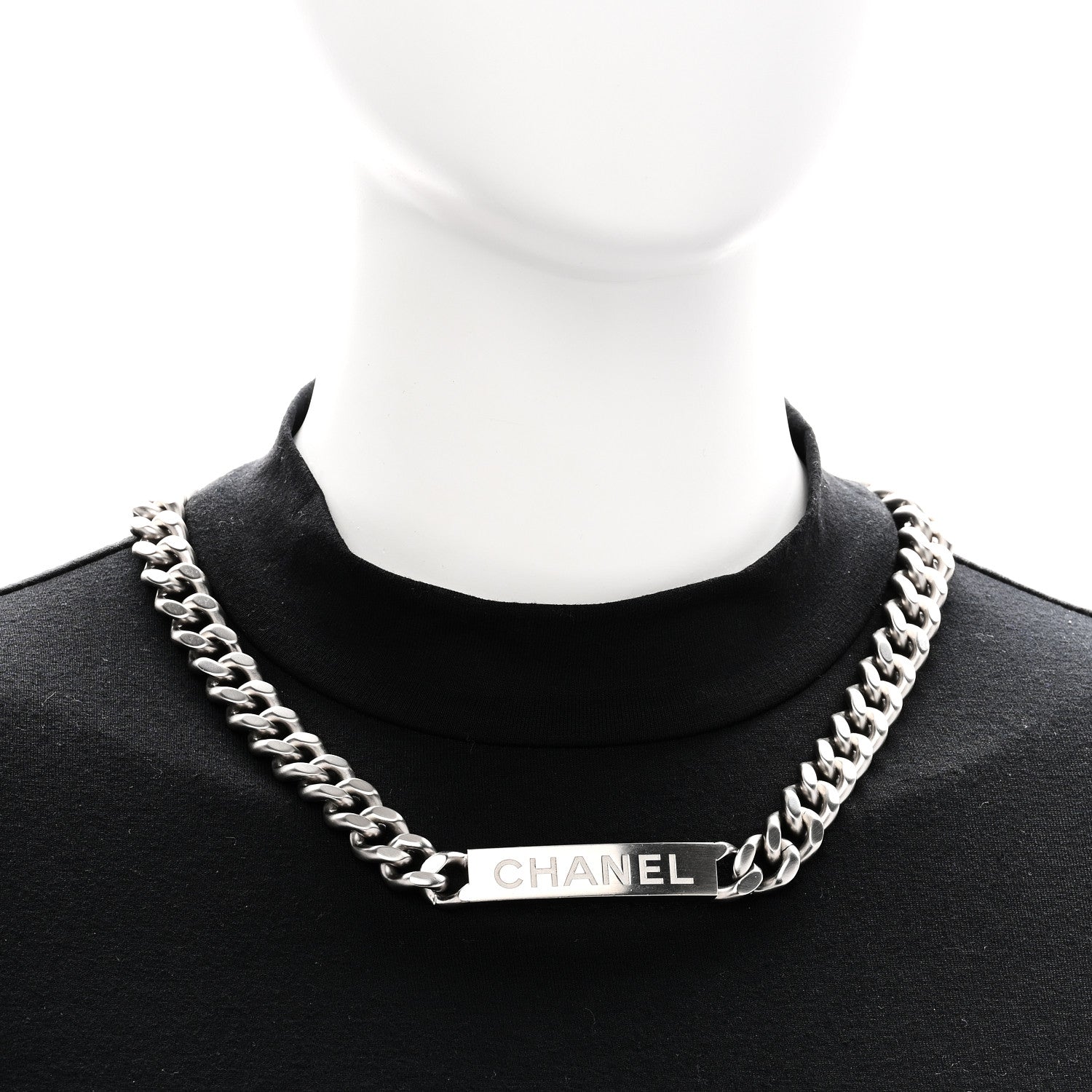 Oversized Chain Logo Short Necklace Silver