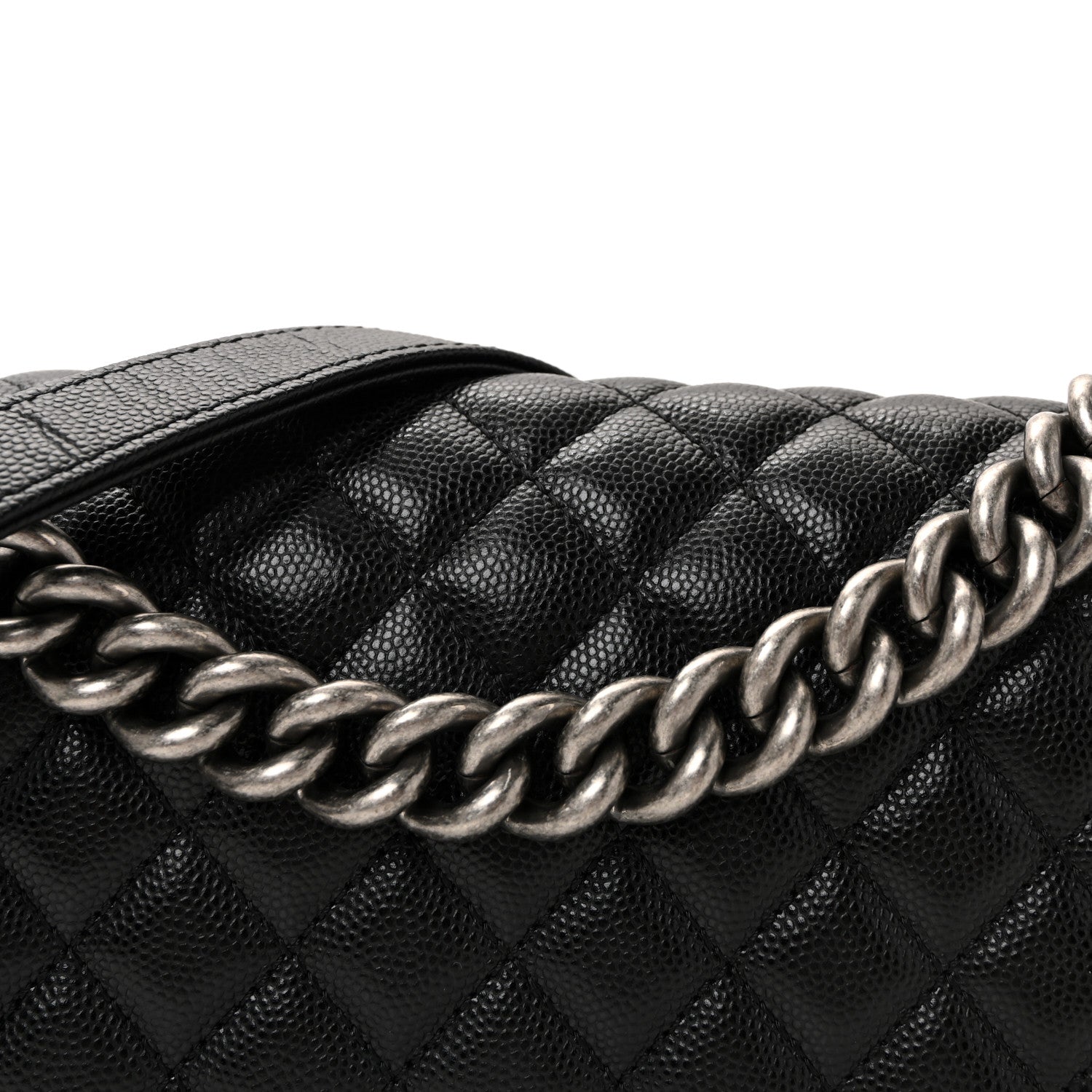 Caviar Quilted Medium Boy Flap Black