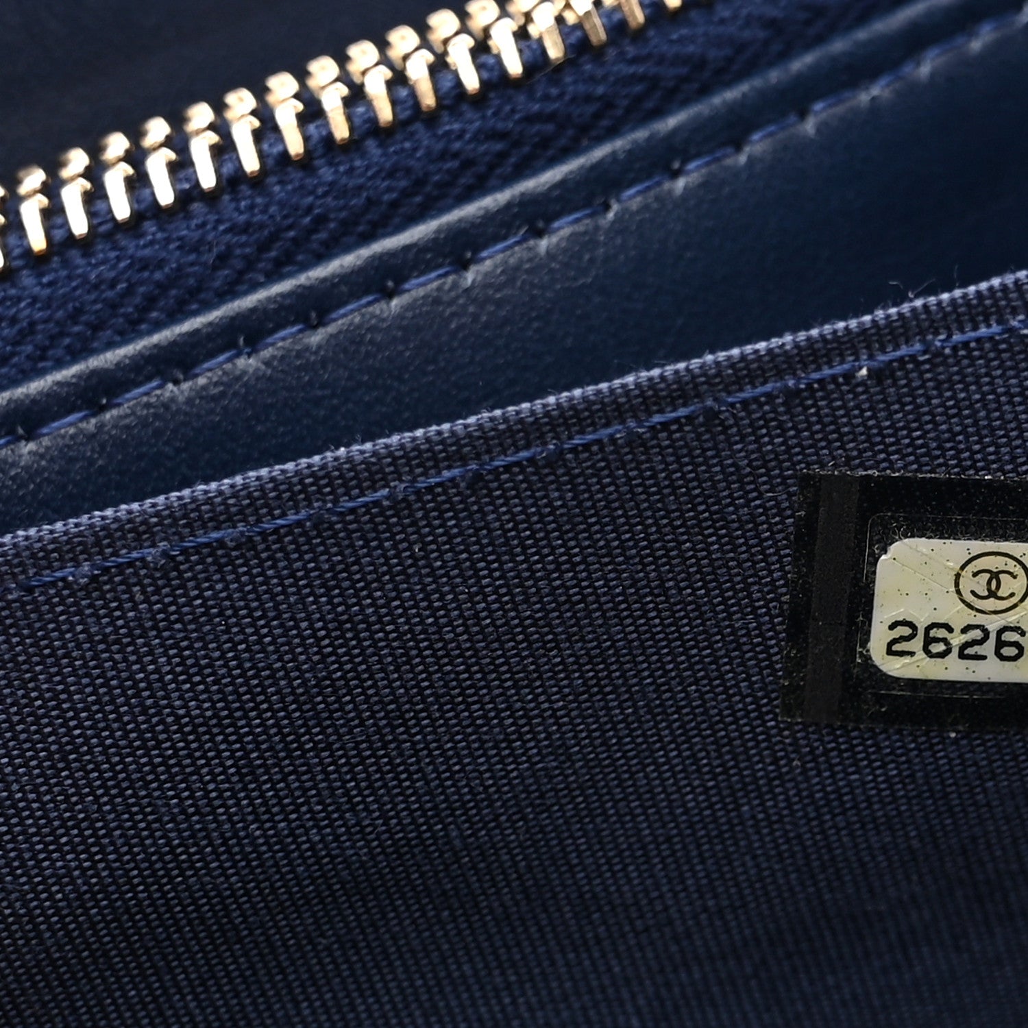 Caviar Quilted Small Zipped Boy Pouch Navy