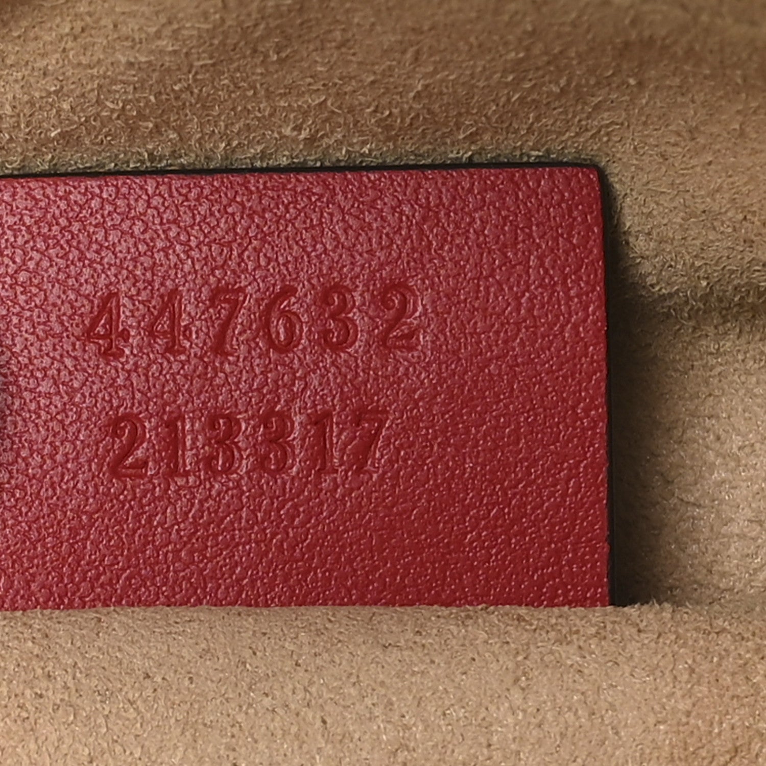 Calfskin Matelasse Small GG Marmont Chain Shoulder Bag Hibiscus Red