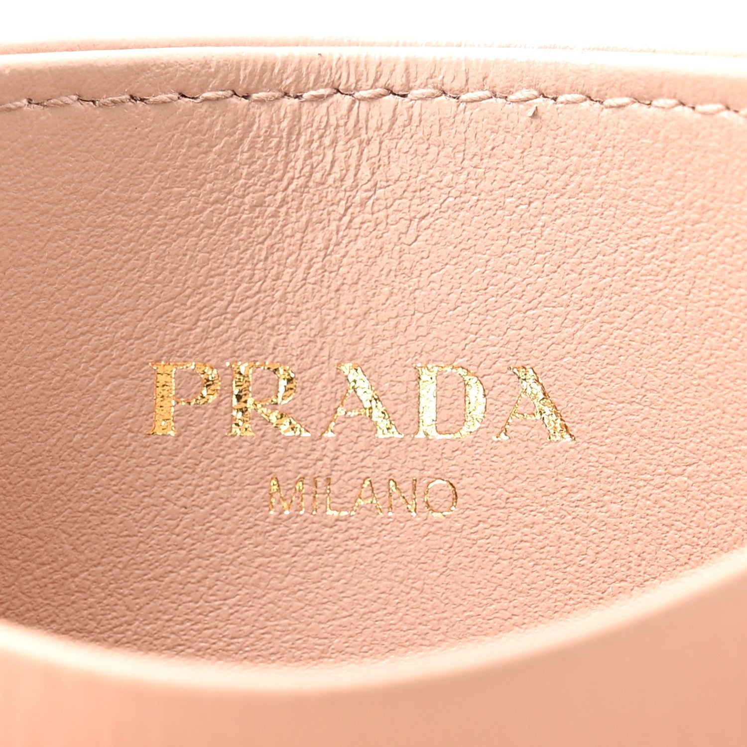 Vitello Move Triangle Card Case Cipria