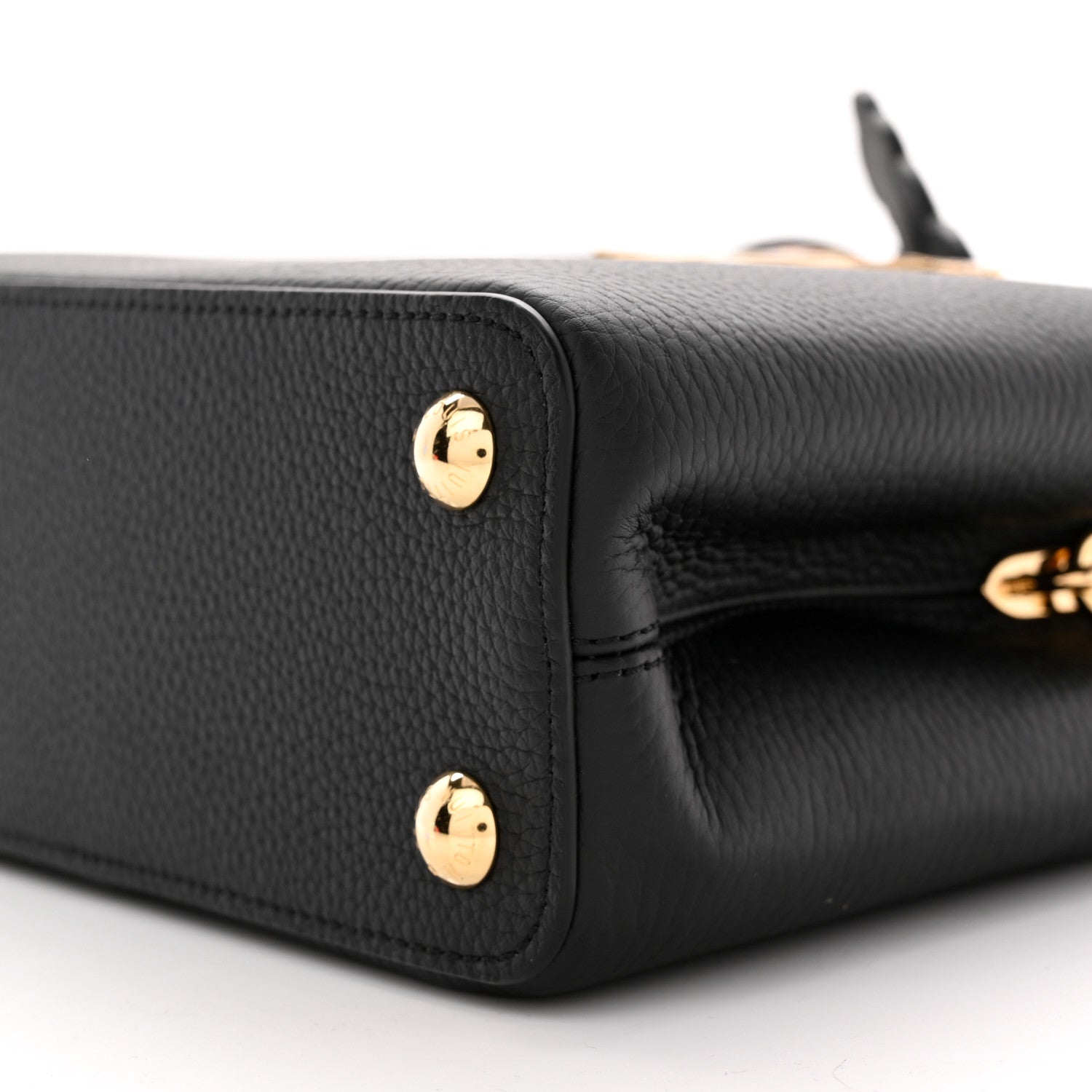 LV X TM Taurillon Superflat Capucines BB Black