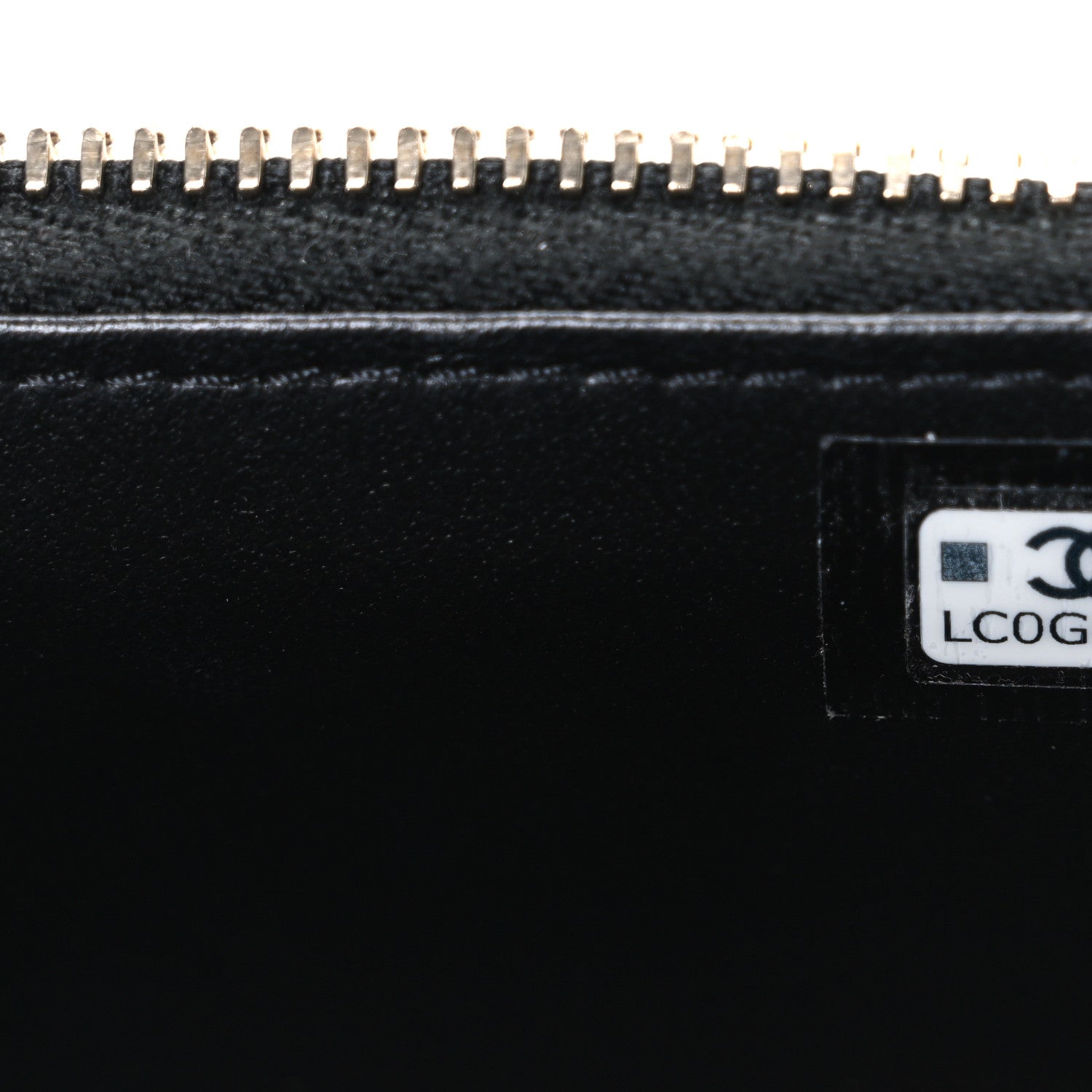 Lambskin Quilted Trendy Small Top Handle Vanity Case With Chain Black