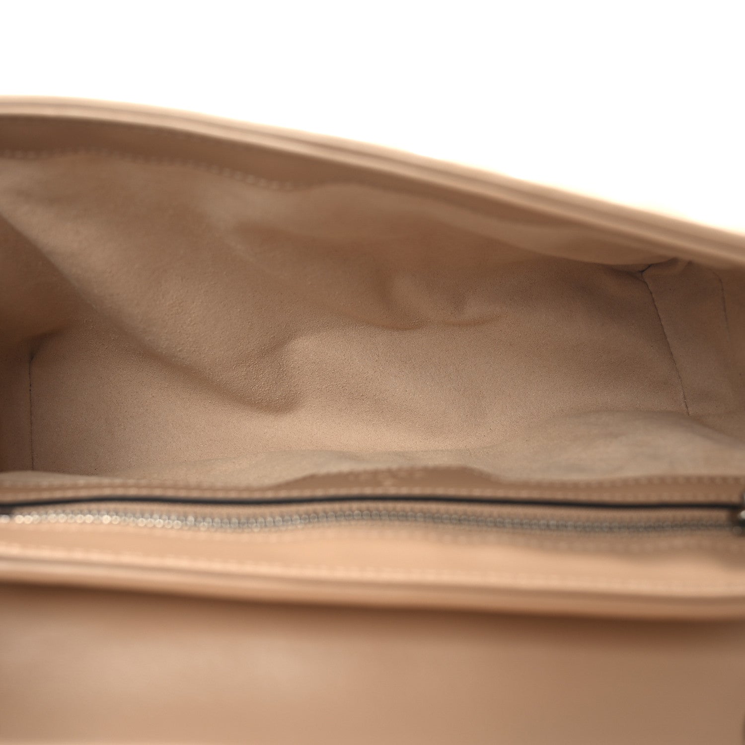 Calfskin Matelasse Aria Small GG Marmont Shoulder Bag Camelia