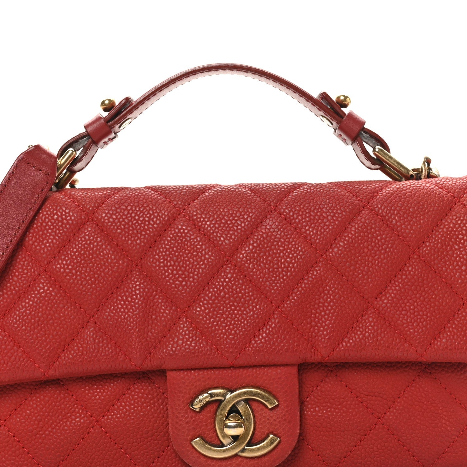Iridescent Caviar Quilted Medium Chic Quilt Flap Red