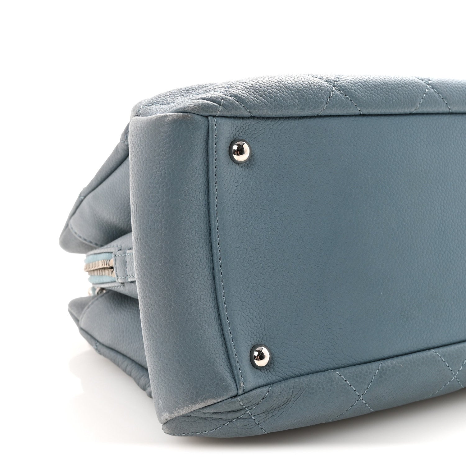 Caviar Quilted CC Timeless Soft Tote Blue